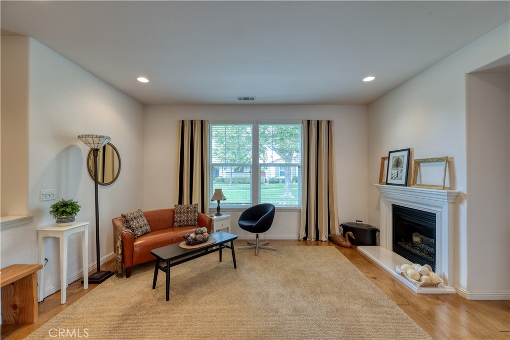 2561 Pasadena Lane