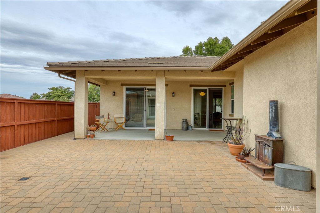 2561 Pasadena Lane