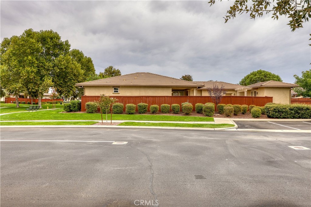 2561 Pasadena Lane