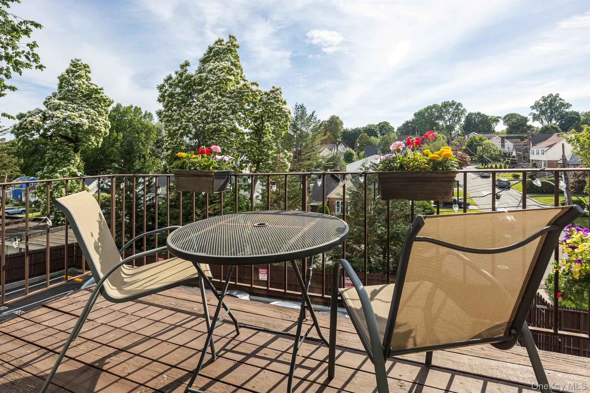 89 N Broadway Unit: 214