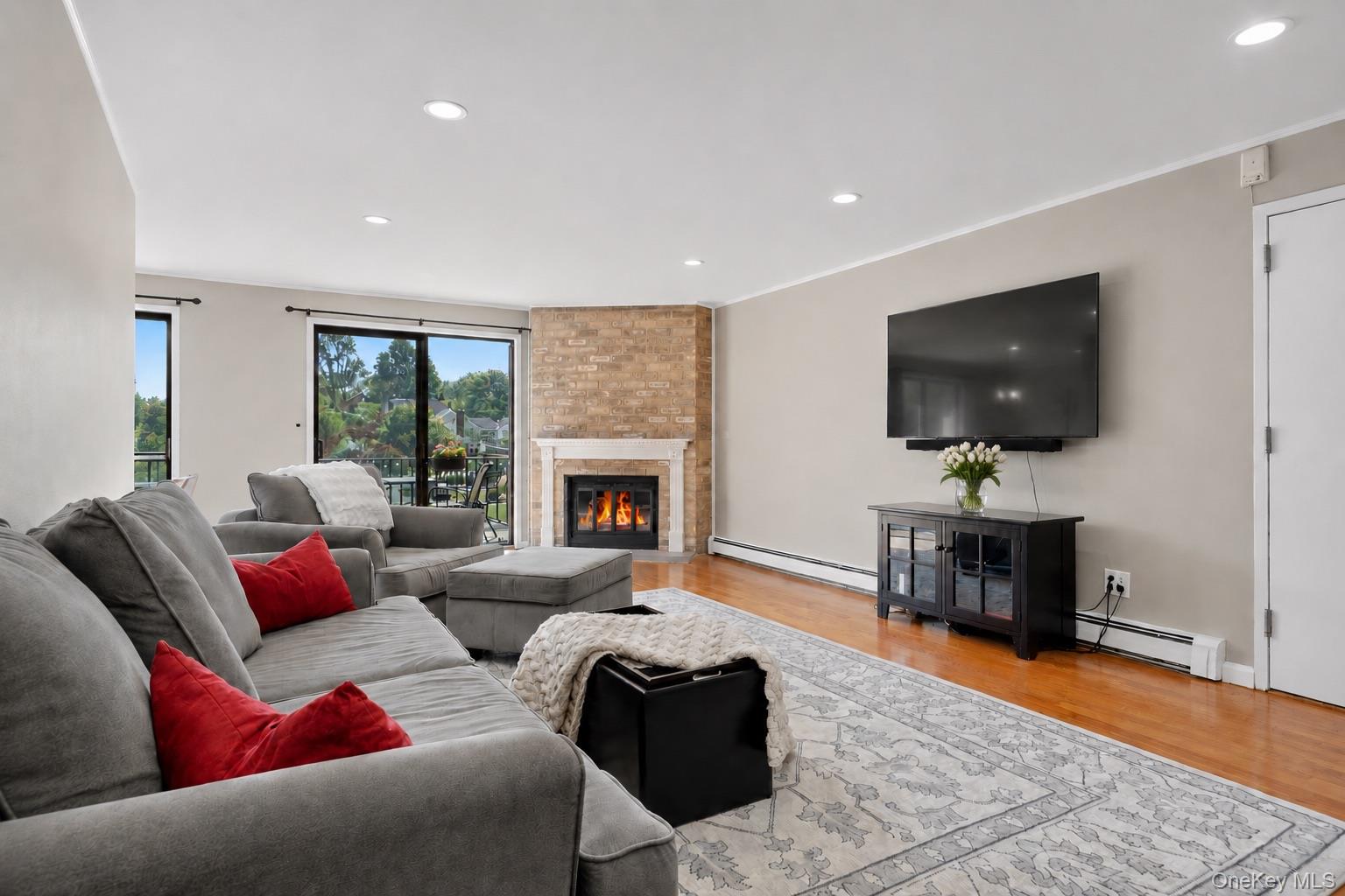 89 N Broadway Unit: 214