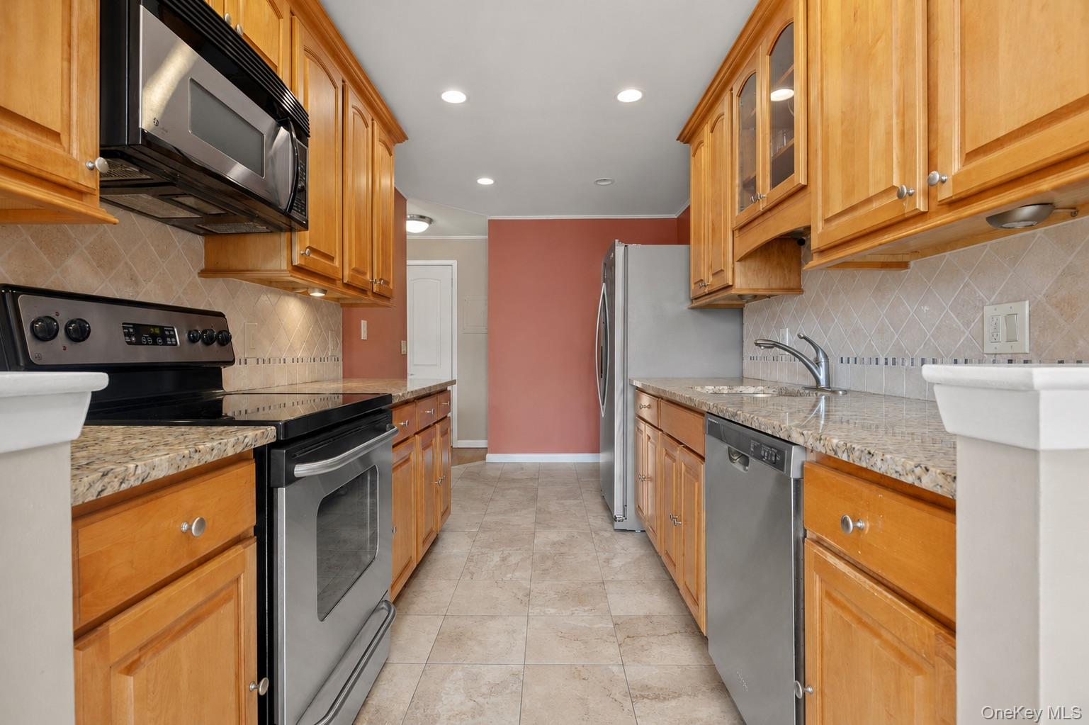 89 N Broadway Unit: 214