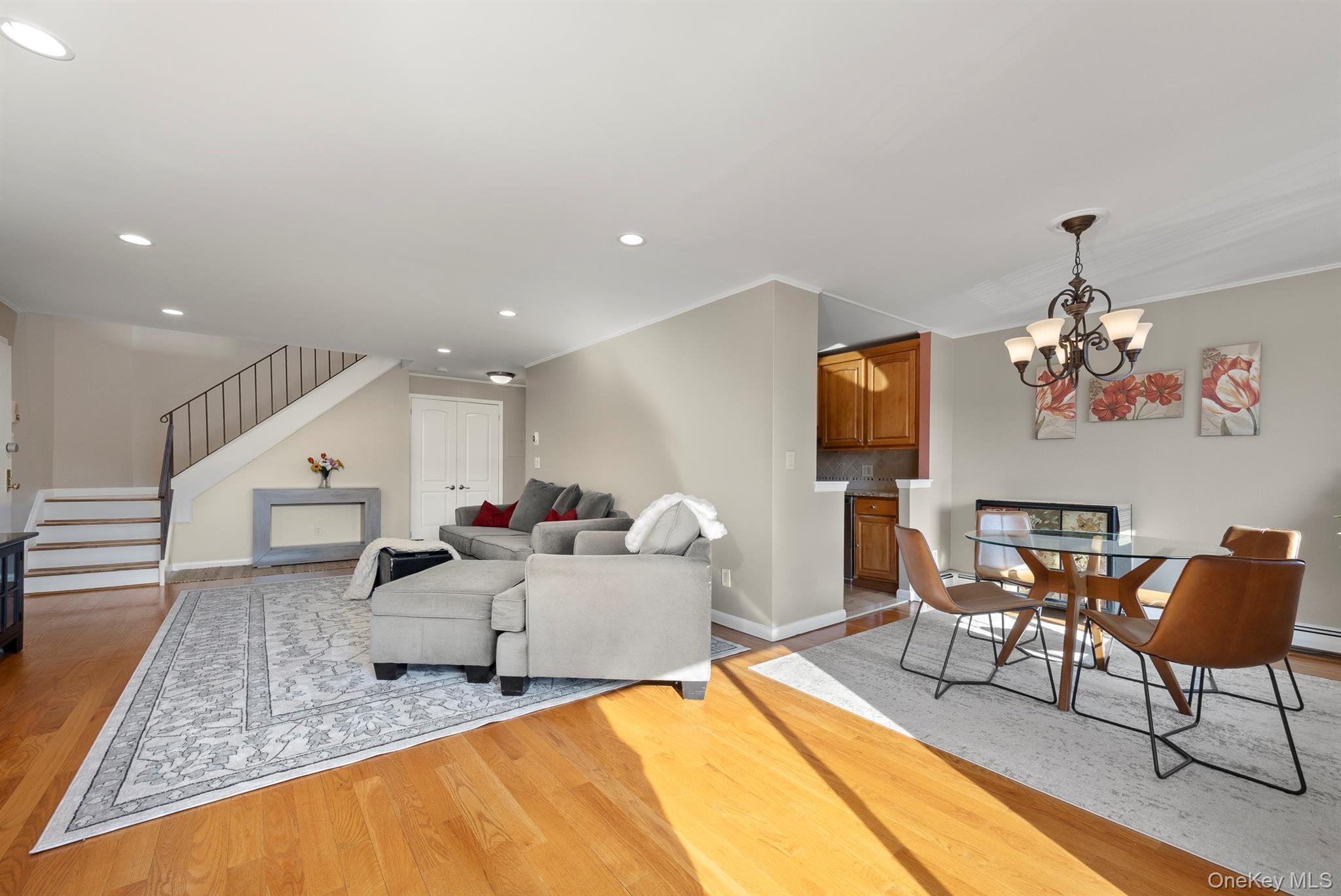 89 N Broadway Unit: 214
