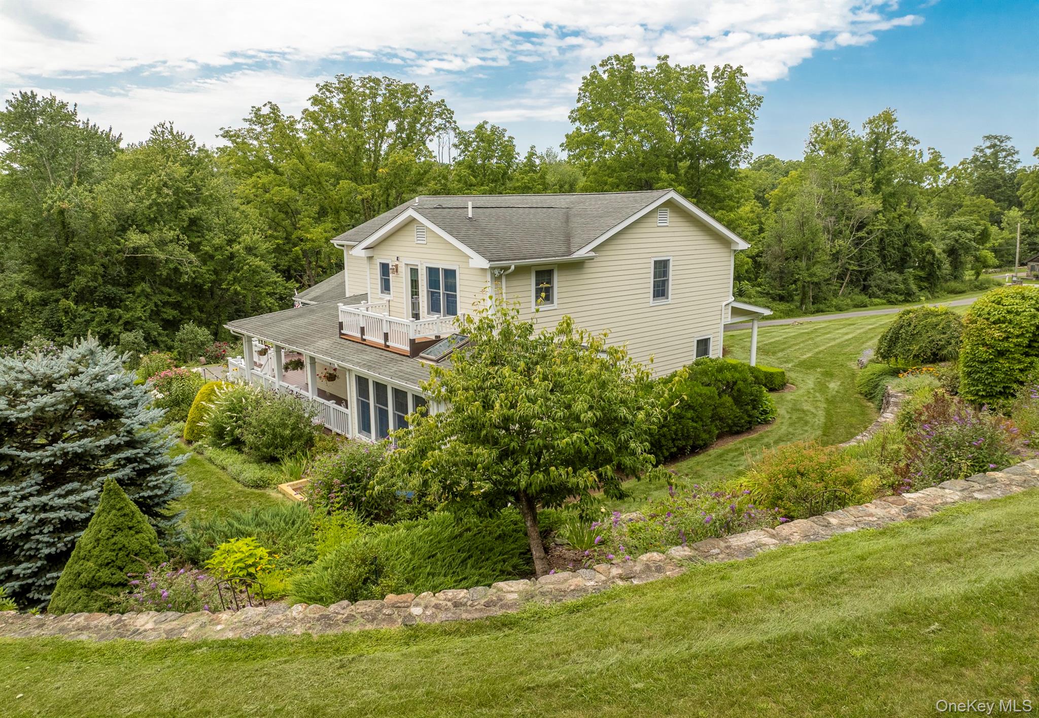 6 Bloomer Road