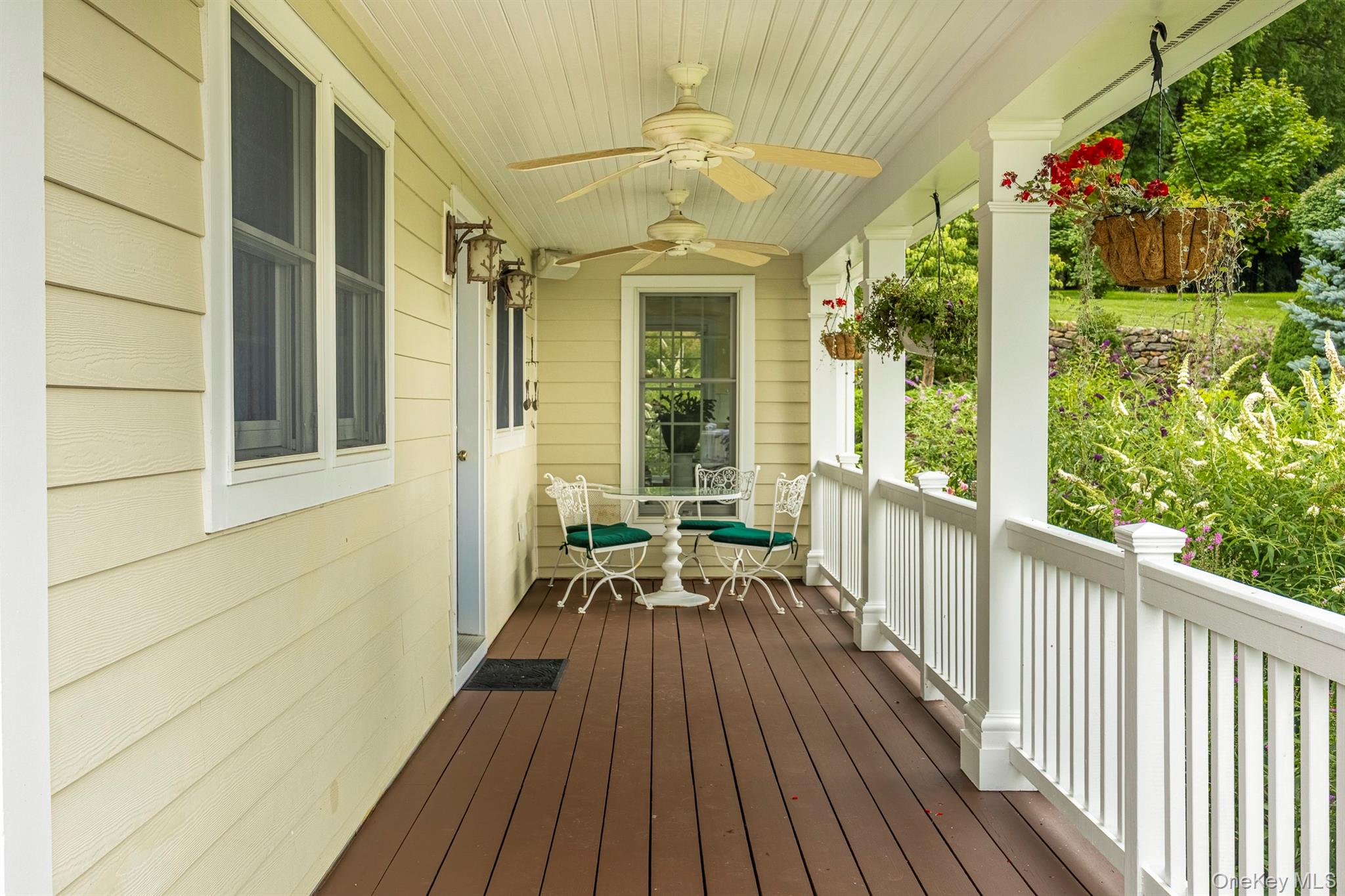 6 Bloomer Road