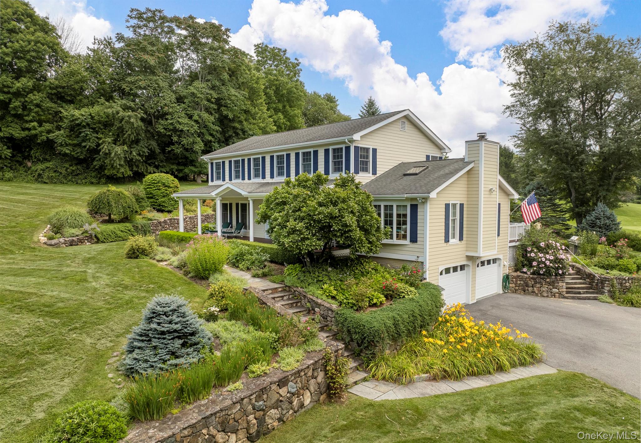 6 Bloomer Road