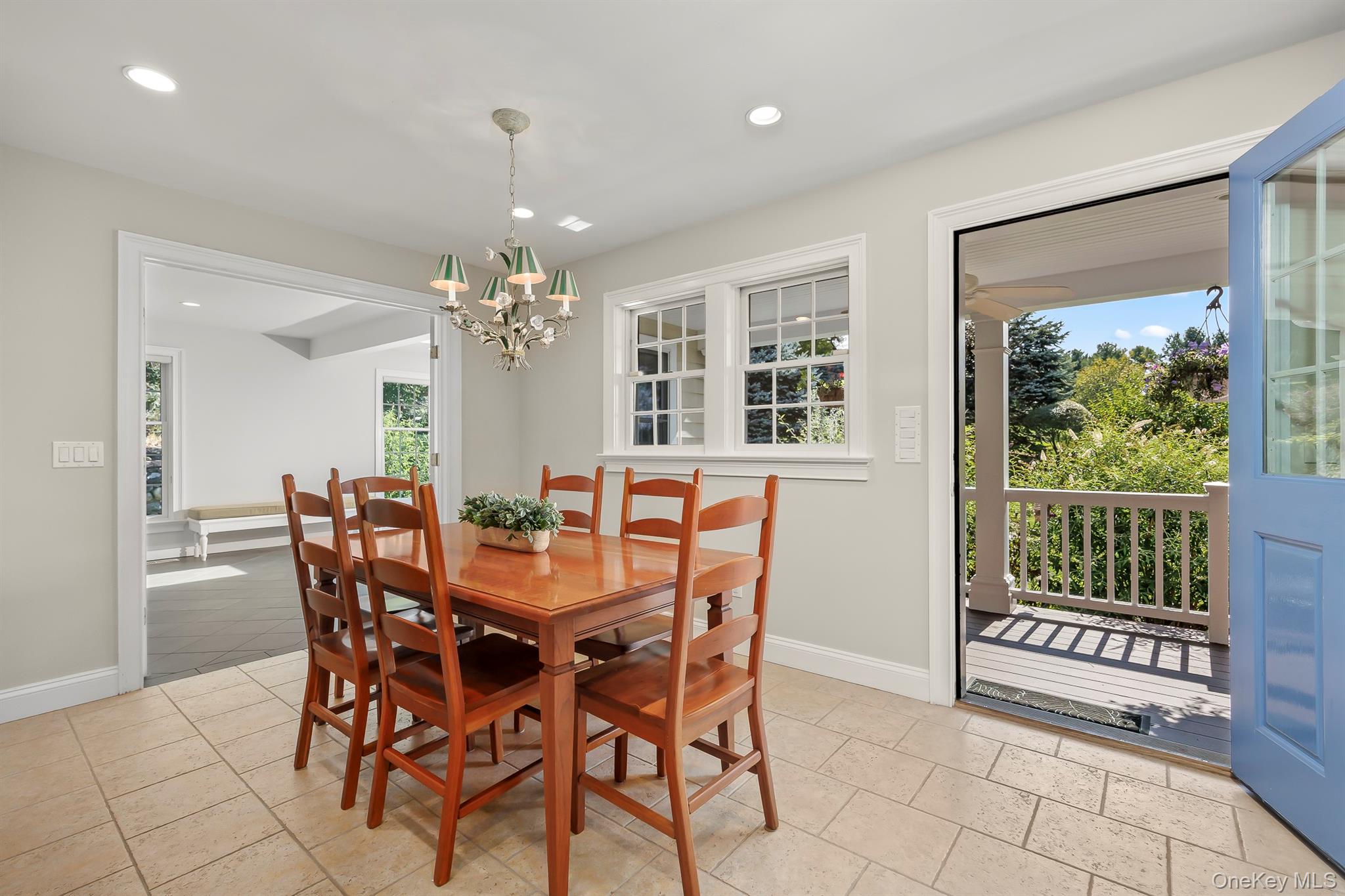 6 Bloomer Road