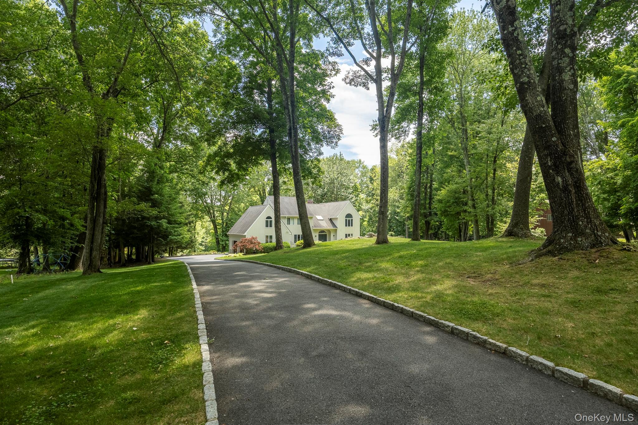 12 Hilltop Road