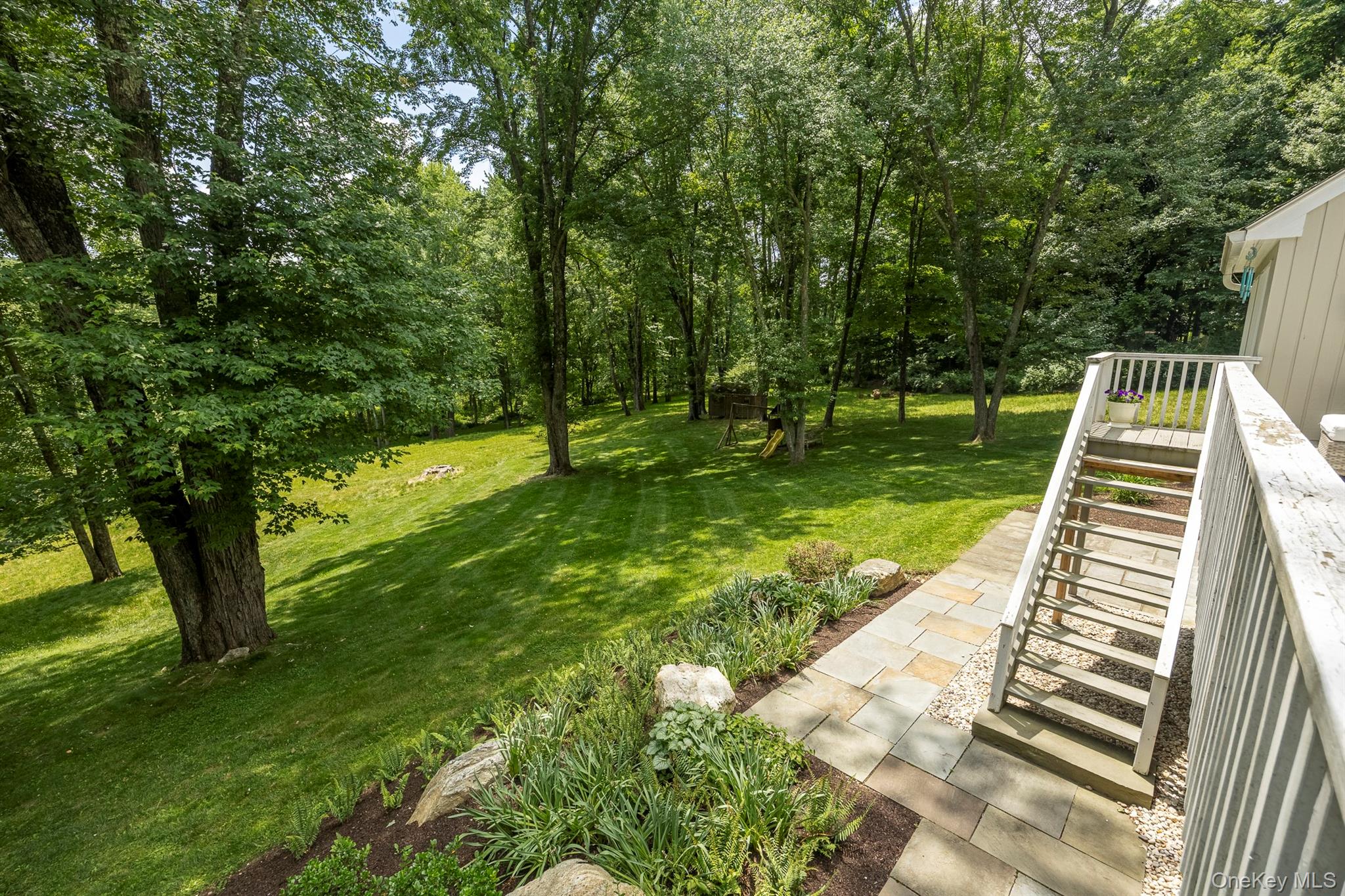 12 Hilltop Road
