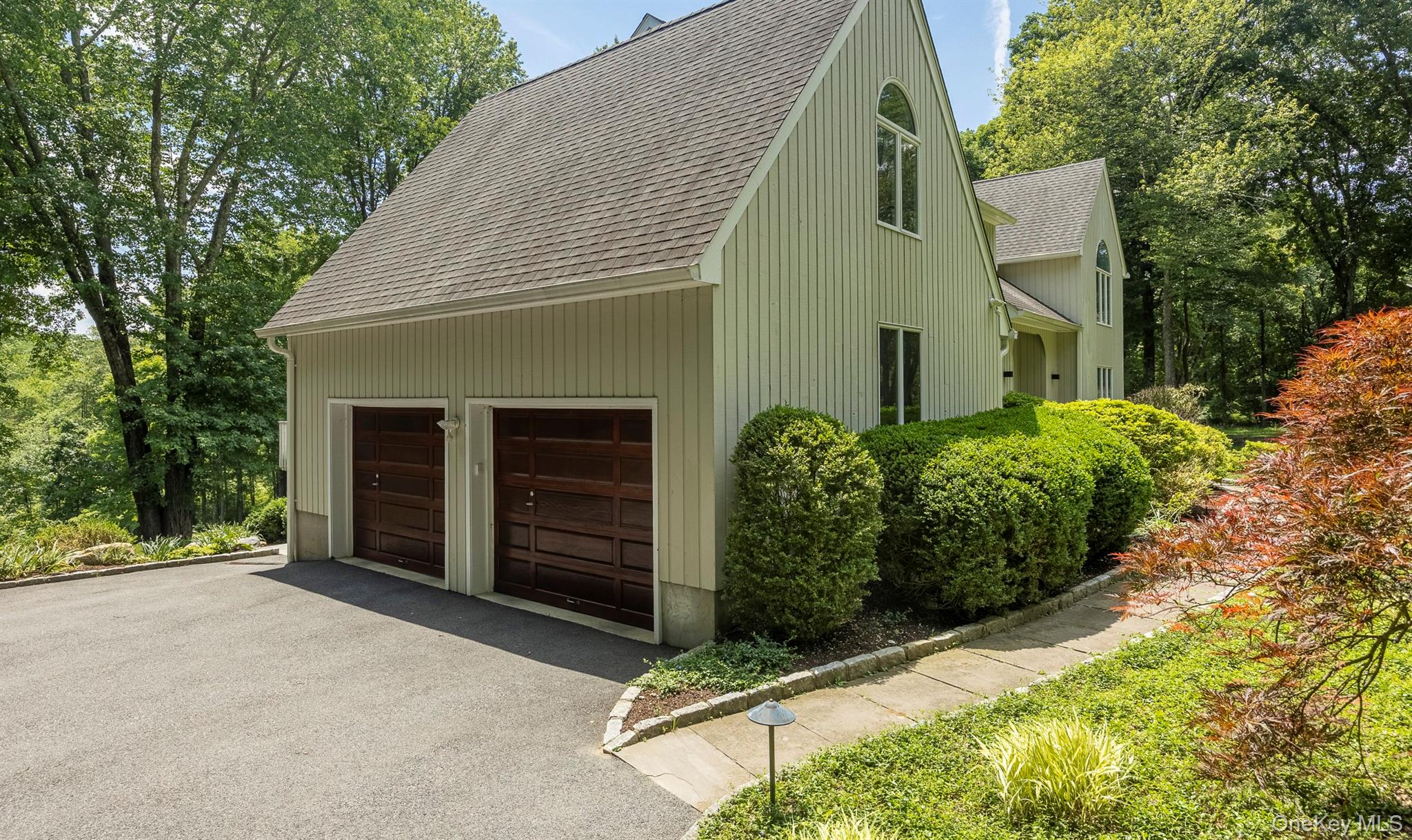 12 Hilltop Road