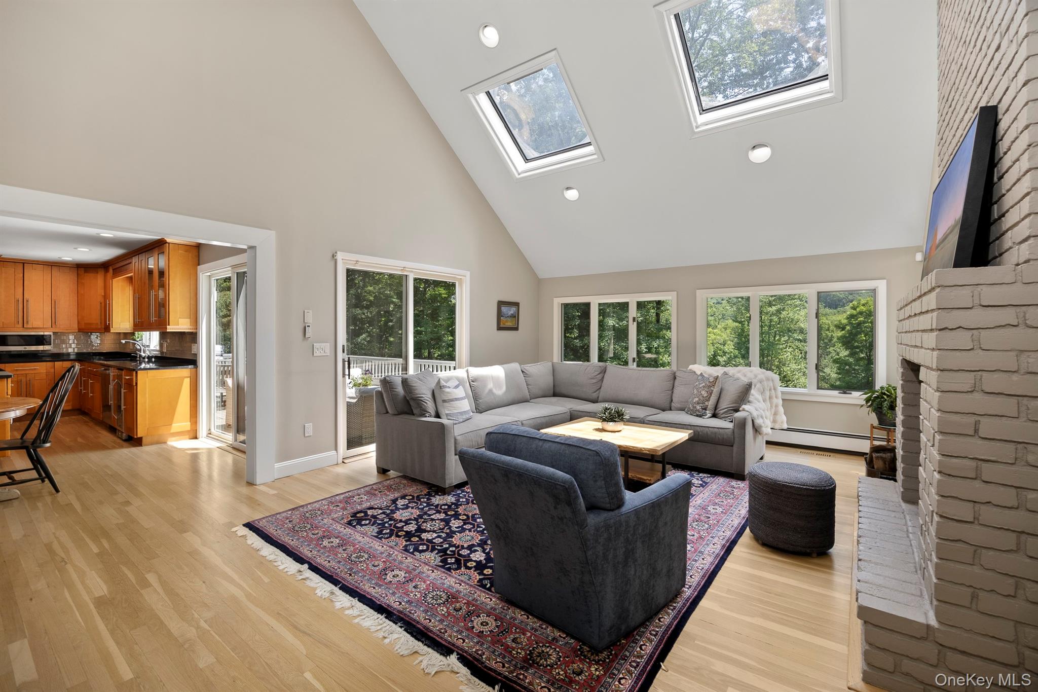 12 Hilltop Road