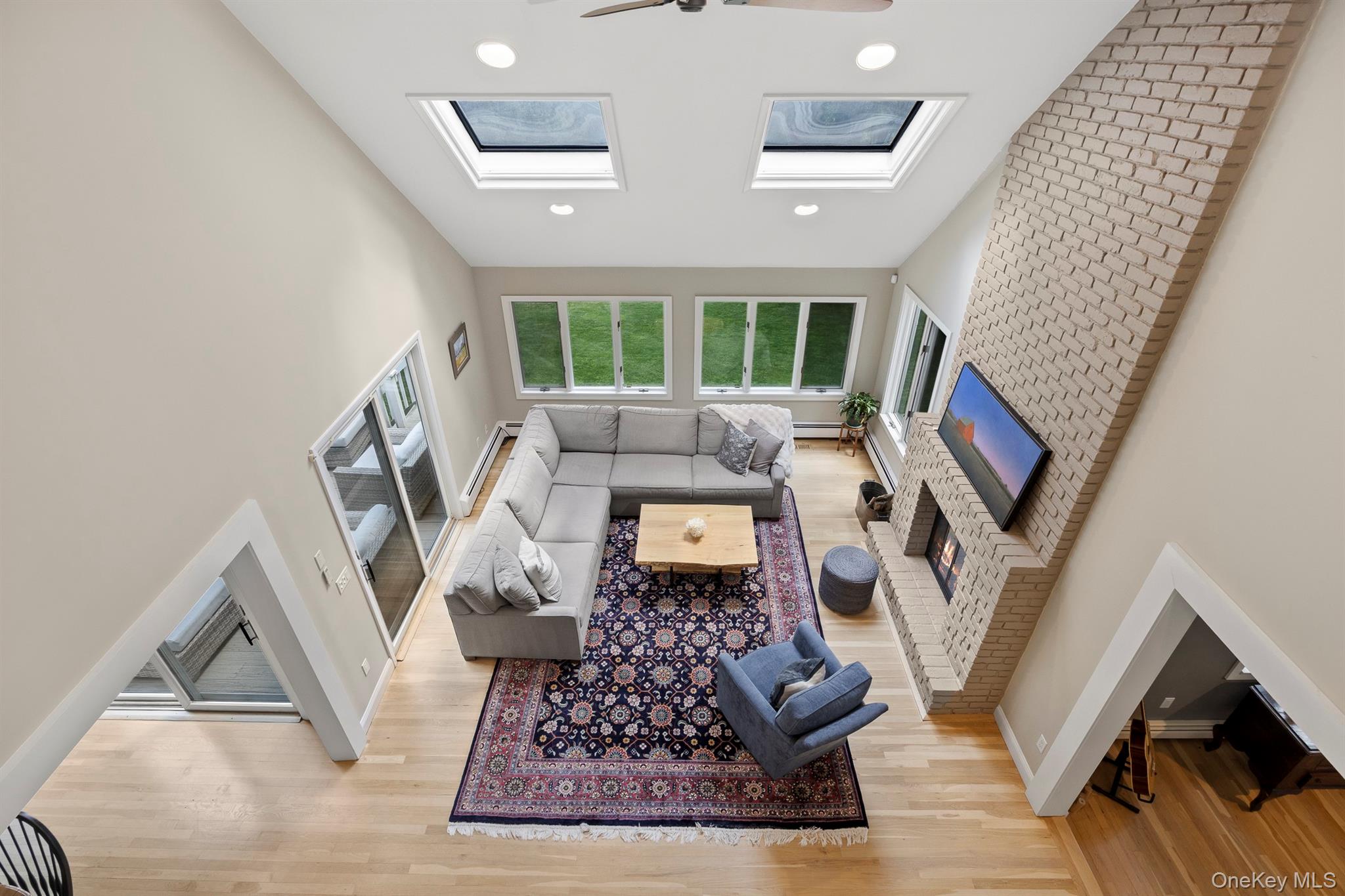 12 Hilltop Road
