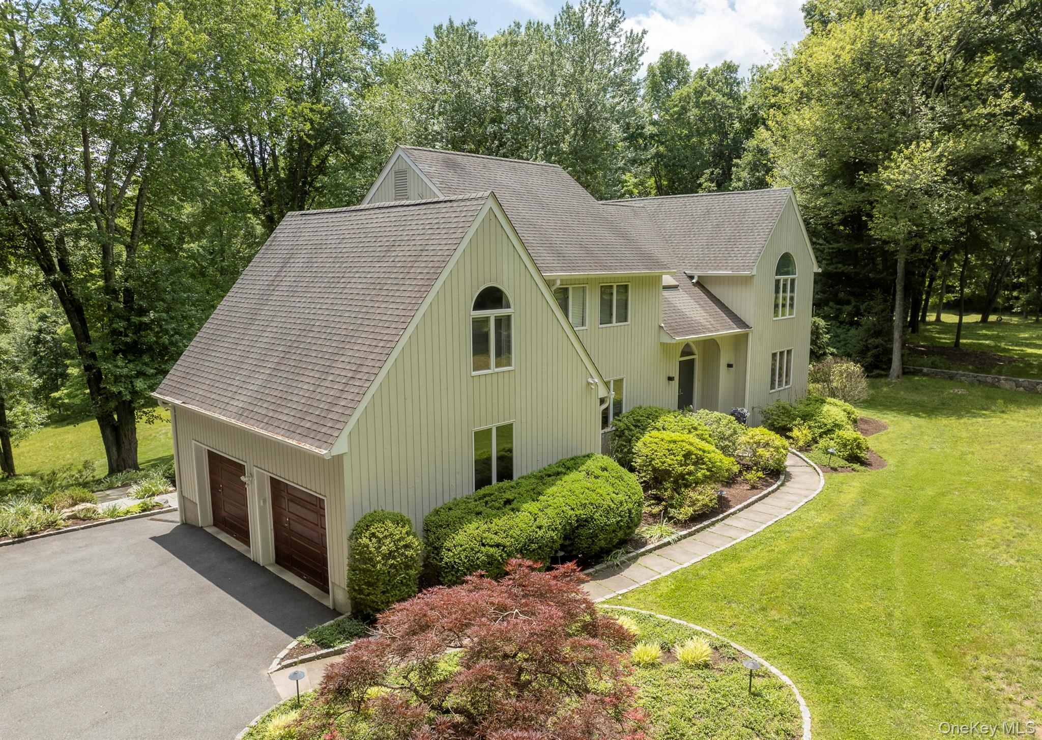 12 Hilltop Road