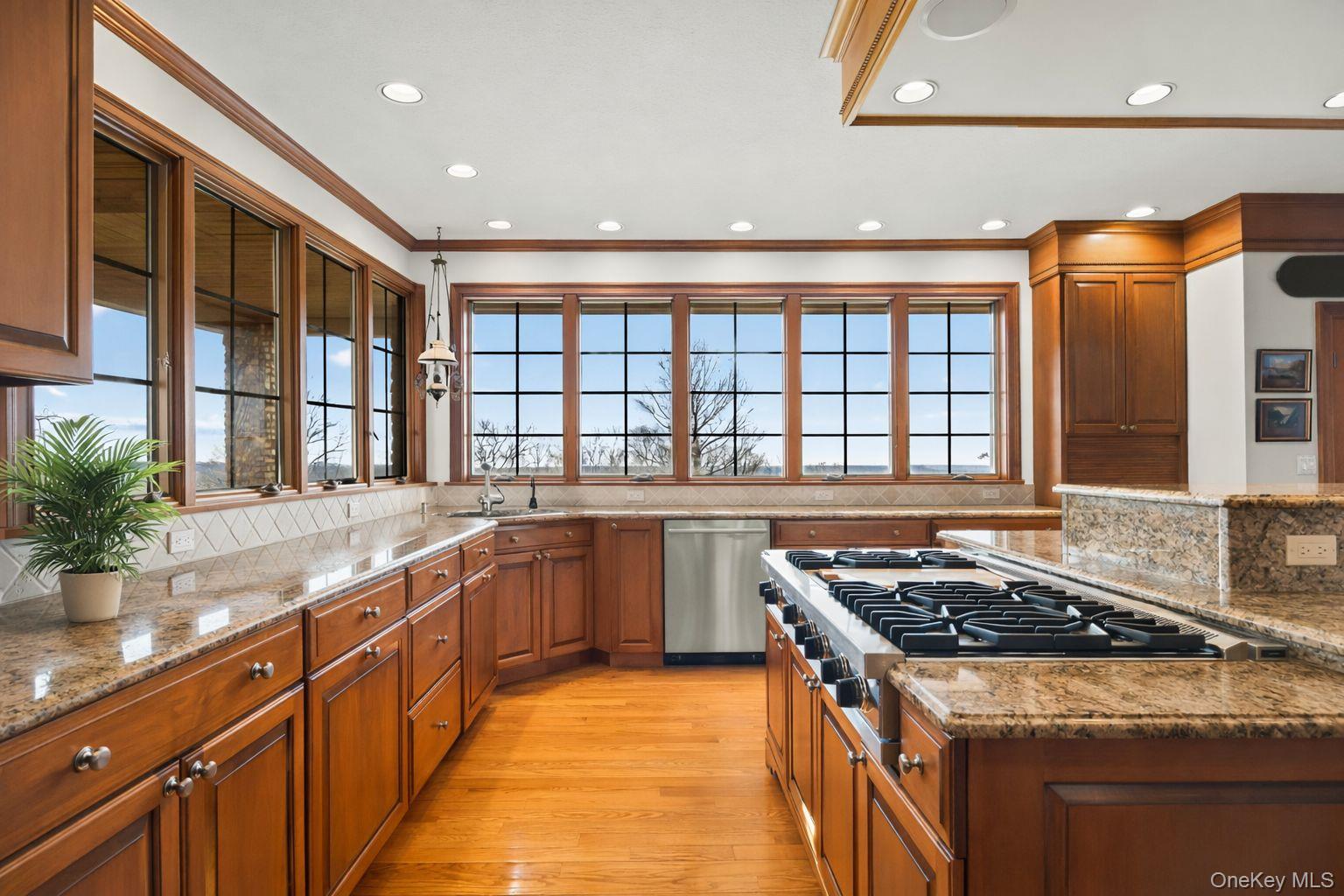 16 Reynwood Drive