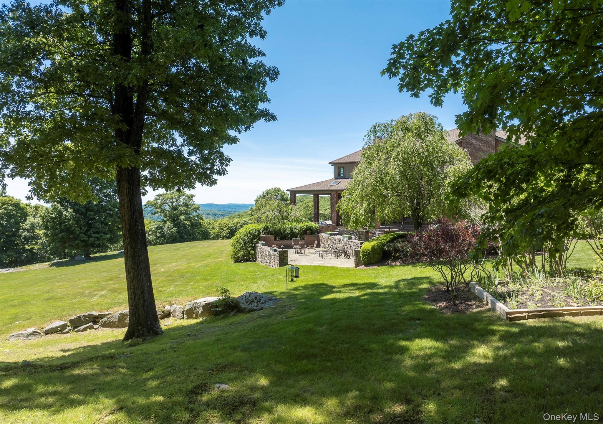 16 Reynwood Drive