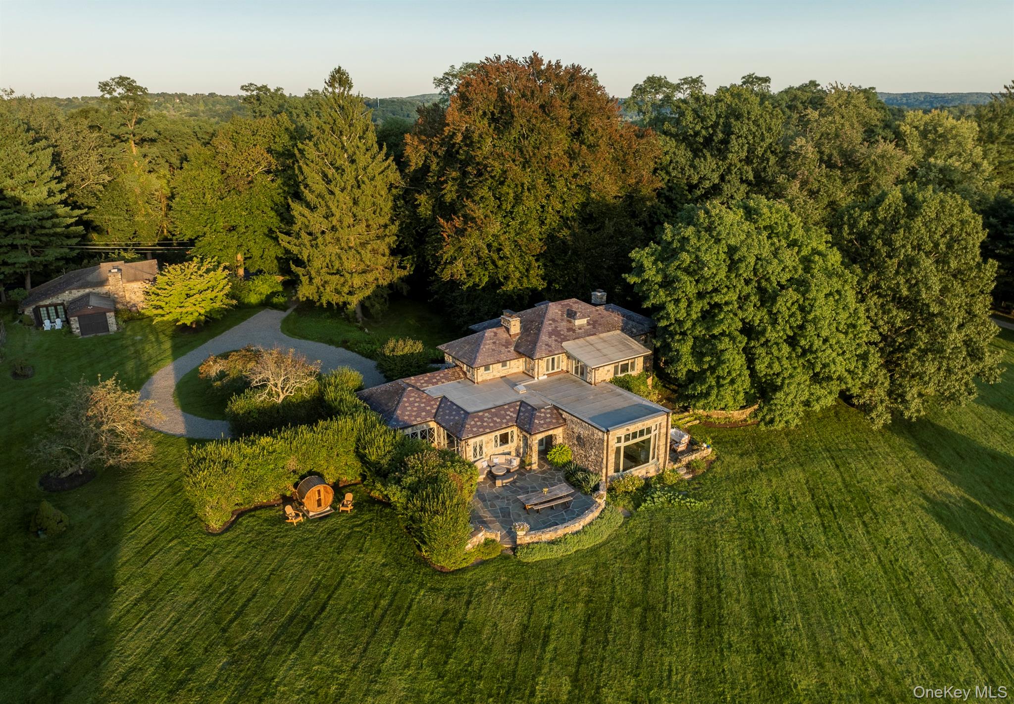 283-289, 299 Starr Ridge Road