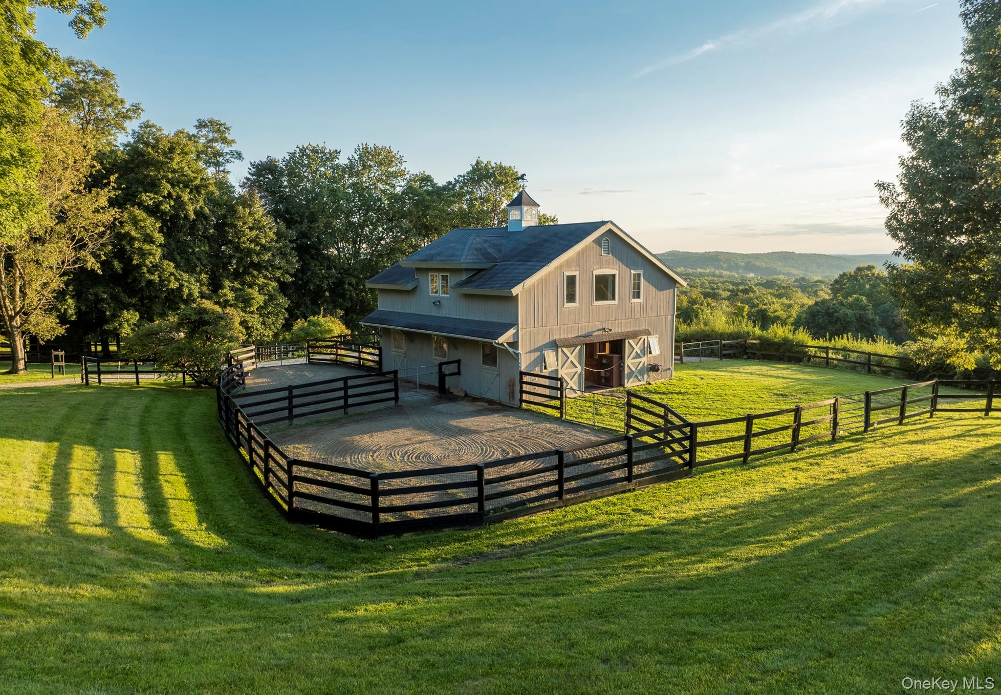 283-289, 299 Starr Ridge Road