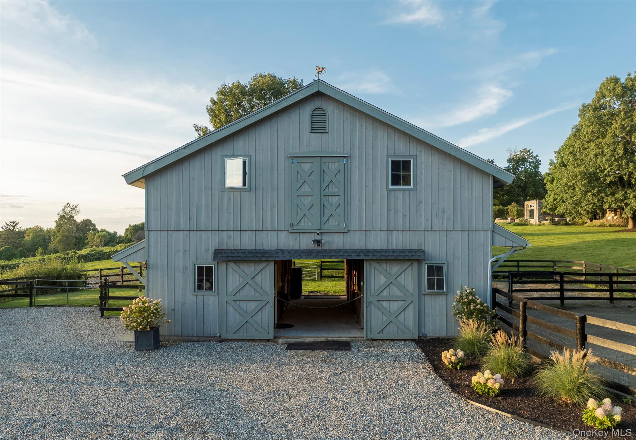 283-289, 299 Starr Ridge Road