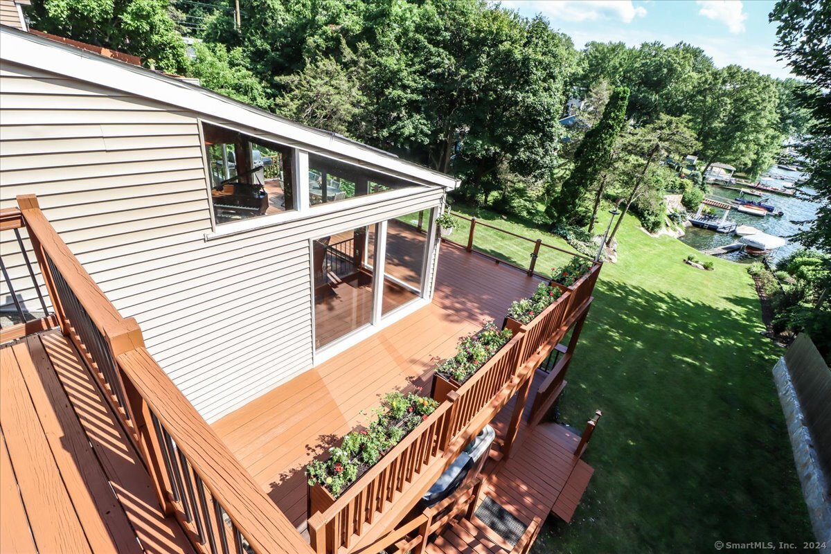108 Sherry Lane