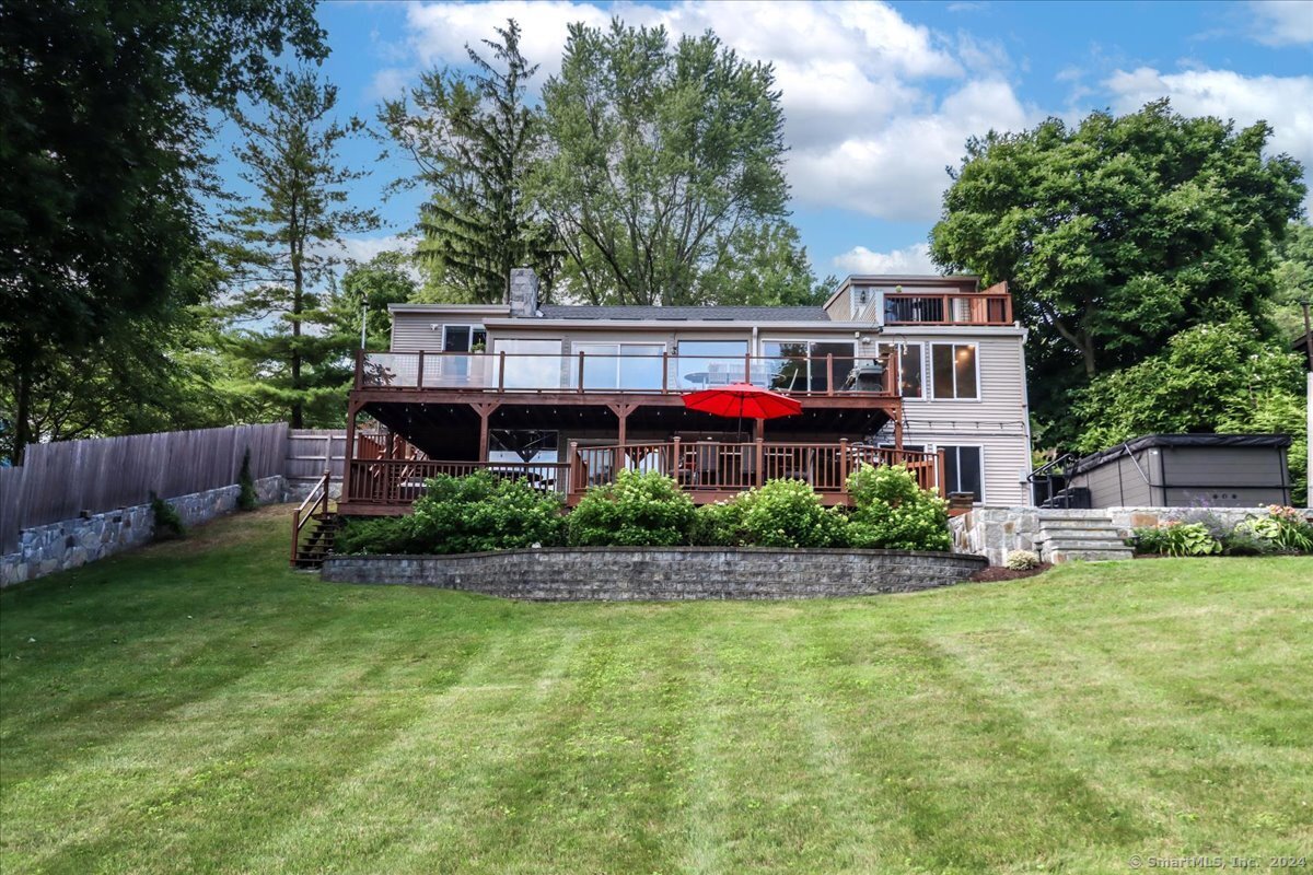 108 Sherry Lane