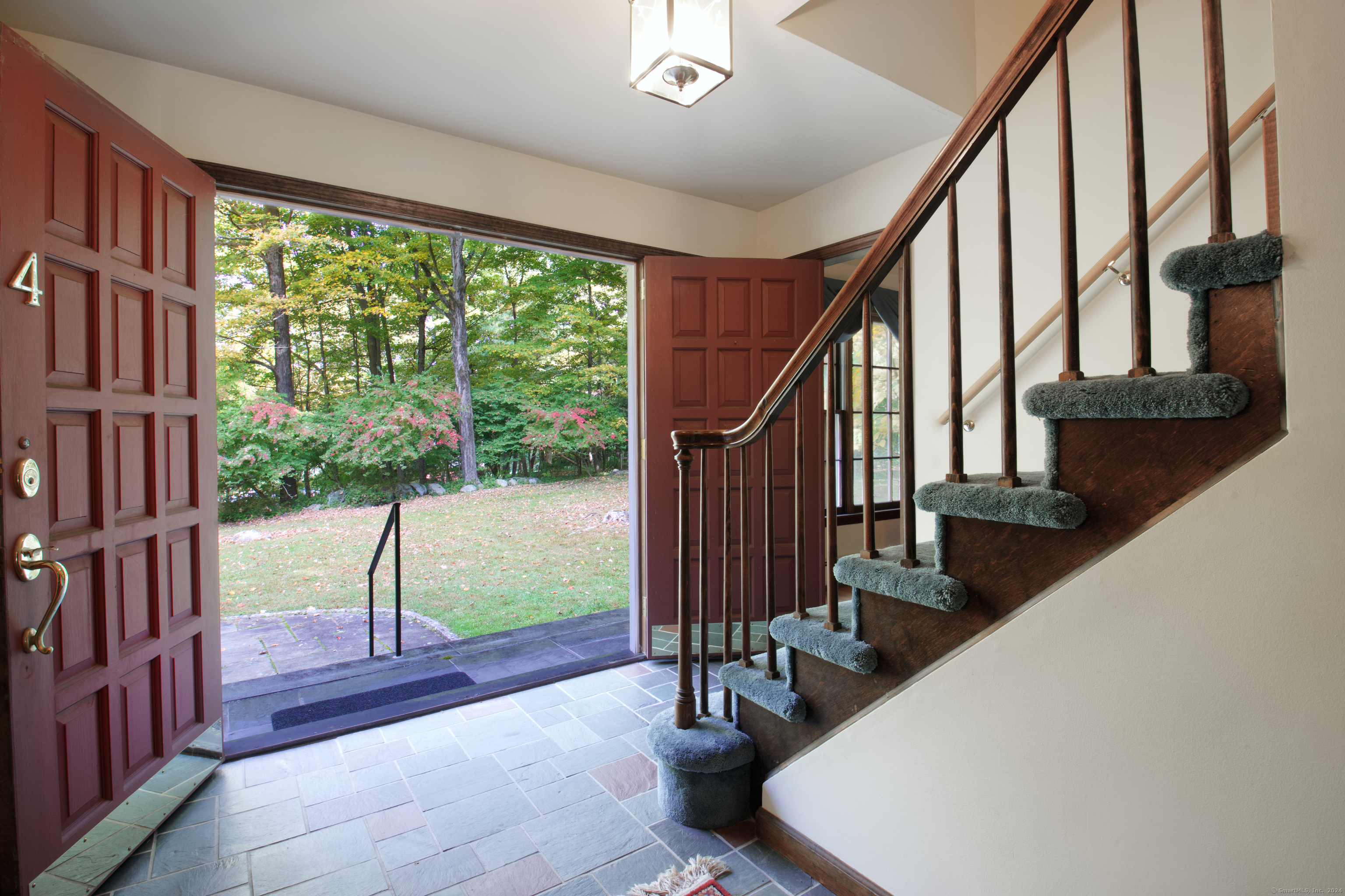 4 Pinecrest Drive