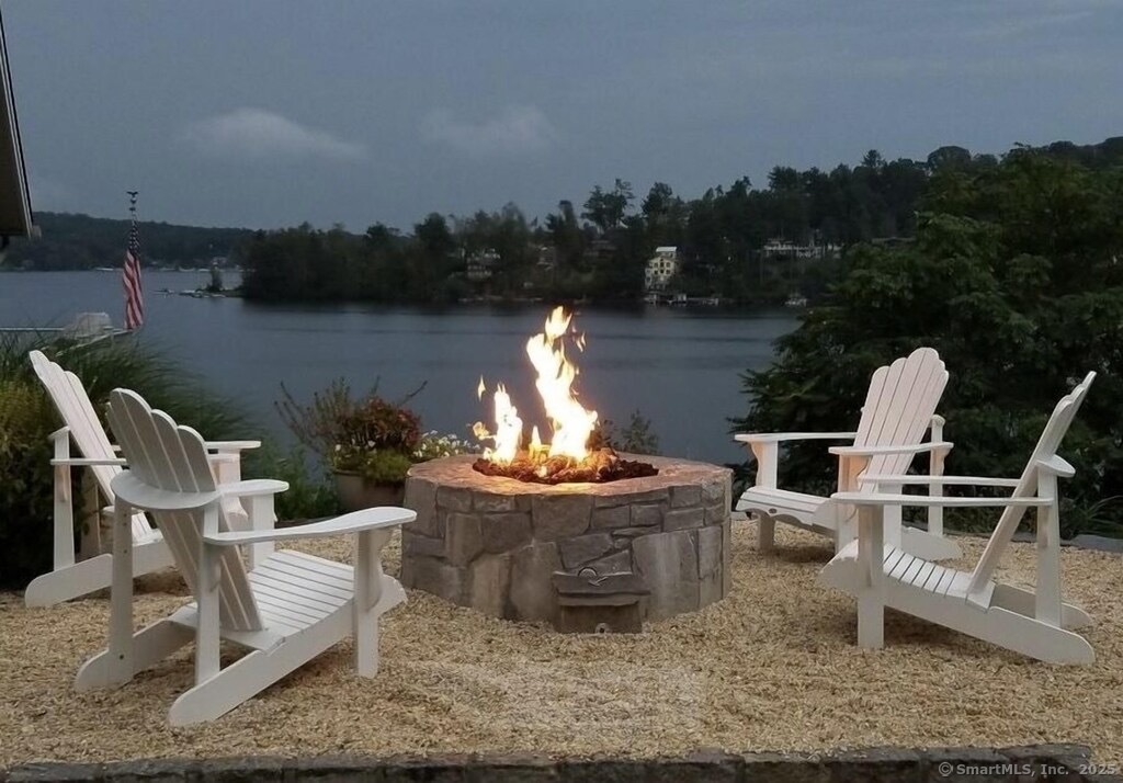 29 Old Neversink Road
