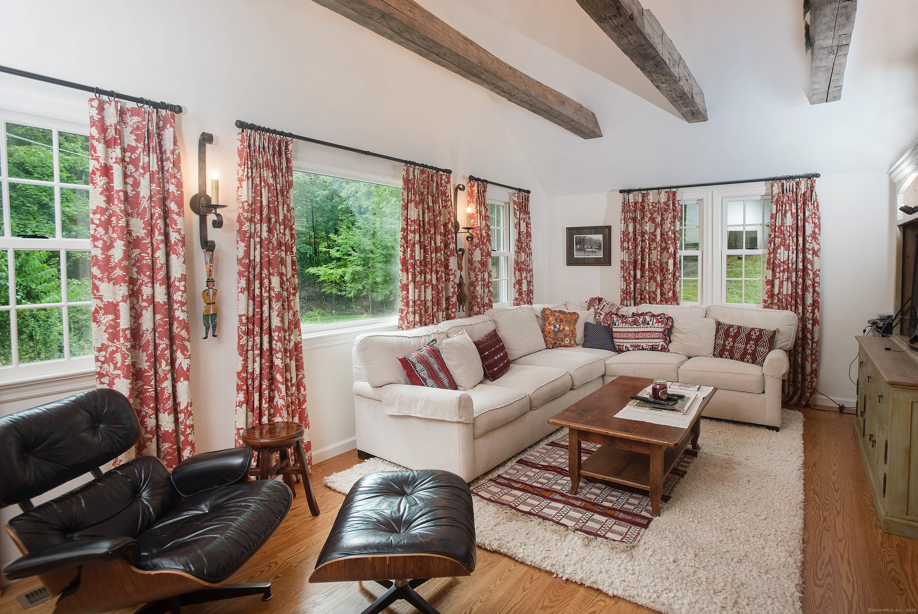 137 Neds Mountain Road