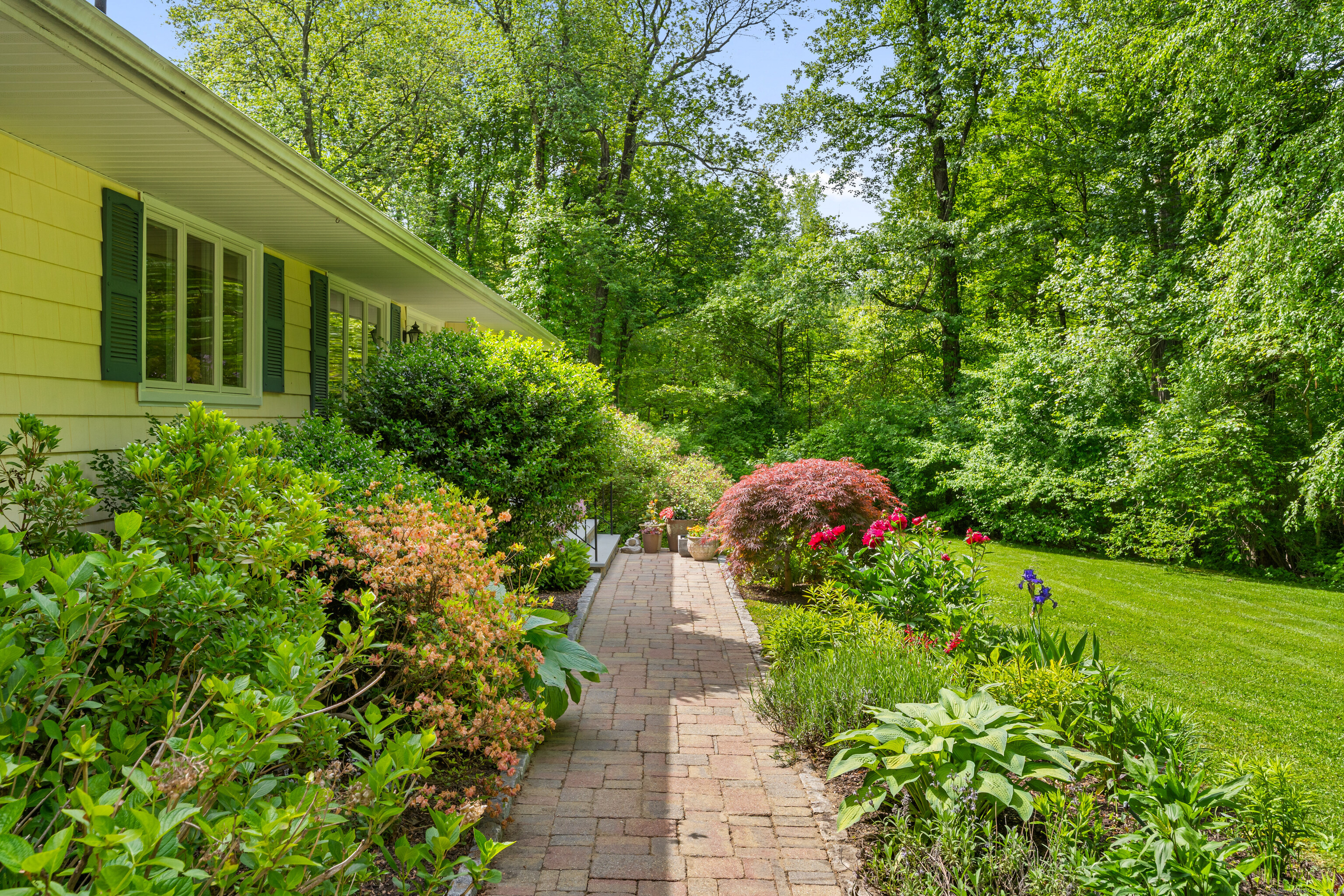 111 Deforest Road