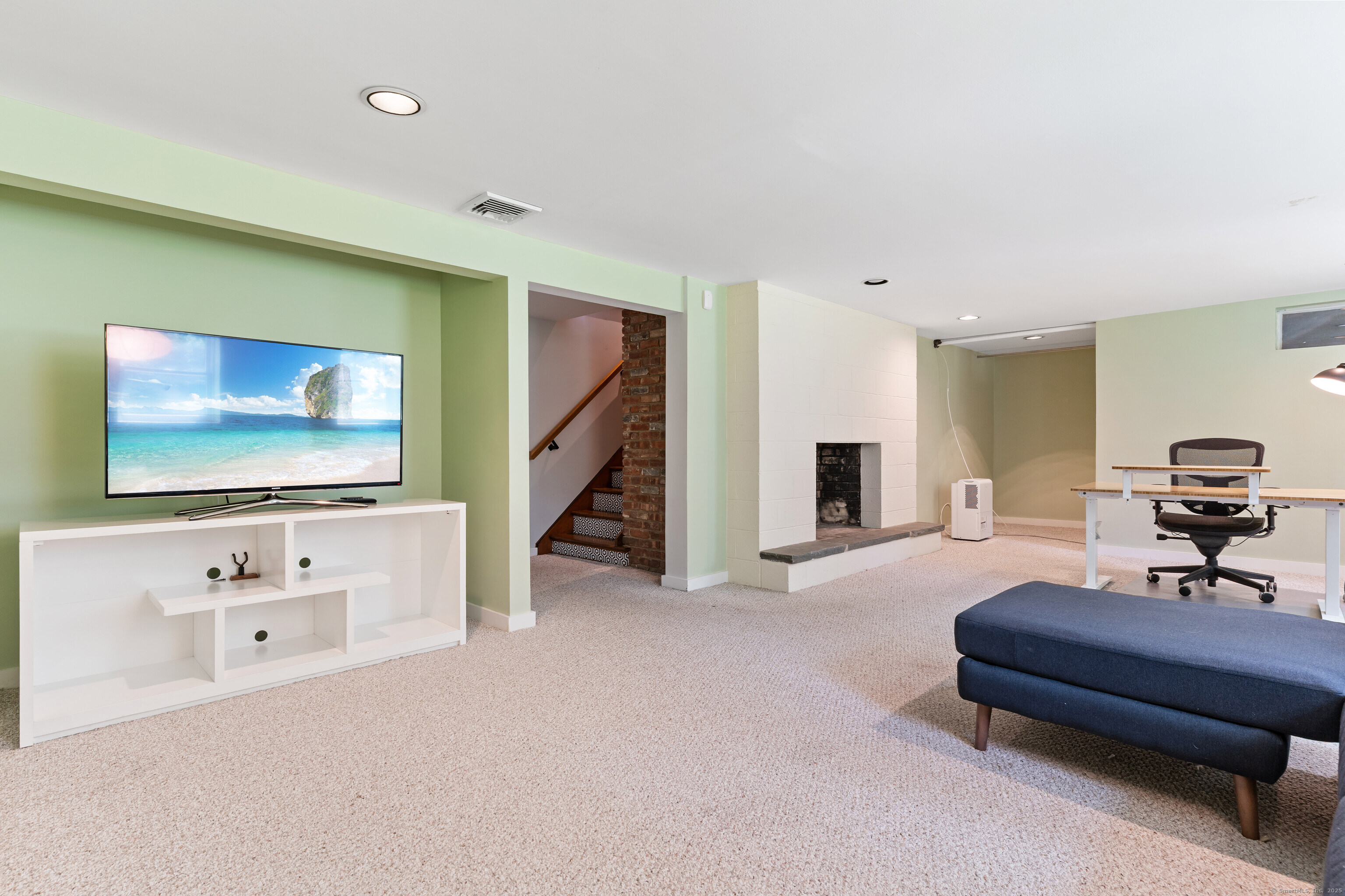 111 Deforest Road