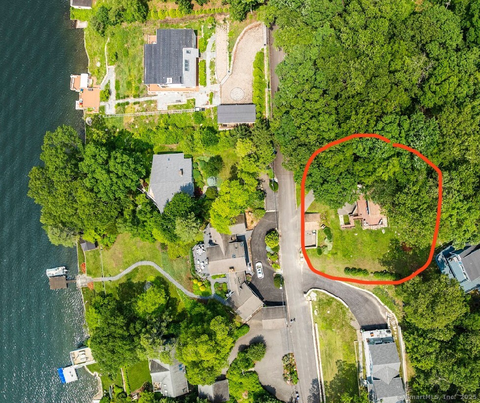 85 Lake Drive