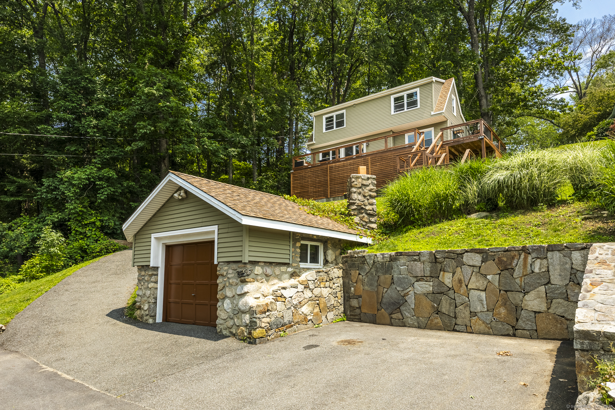 85 Lake Drive