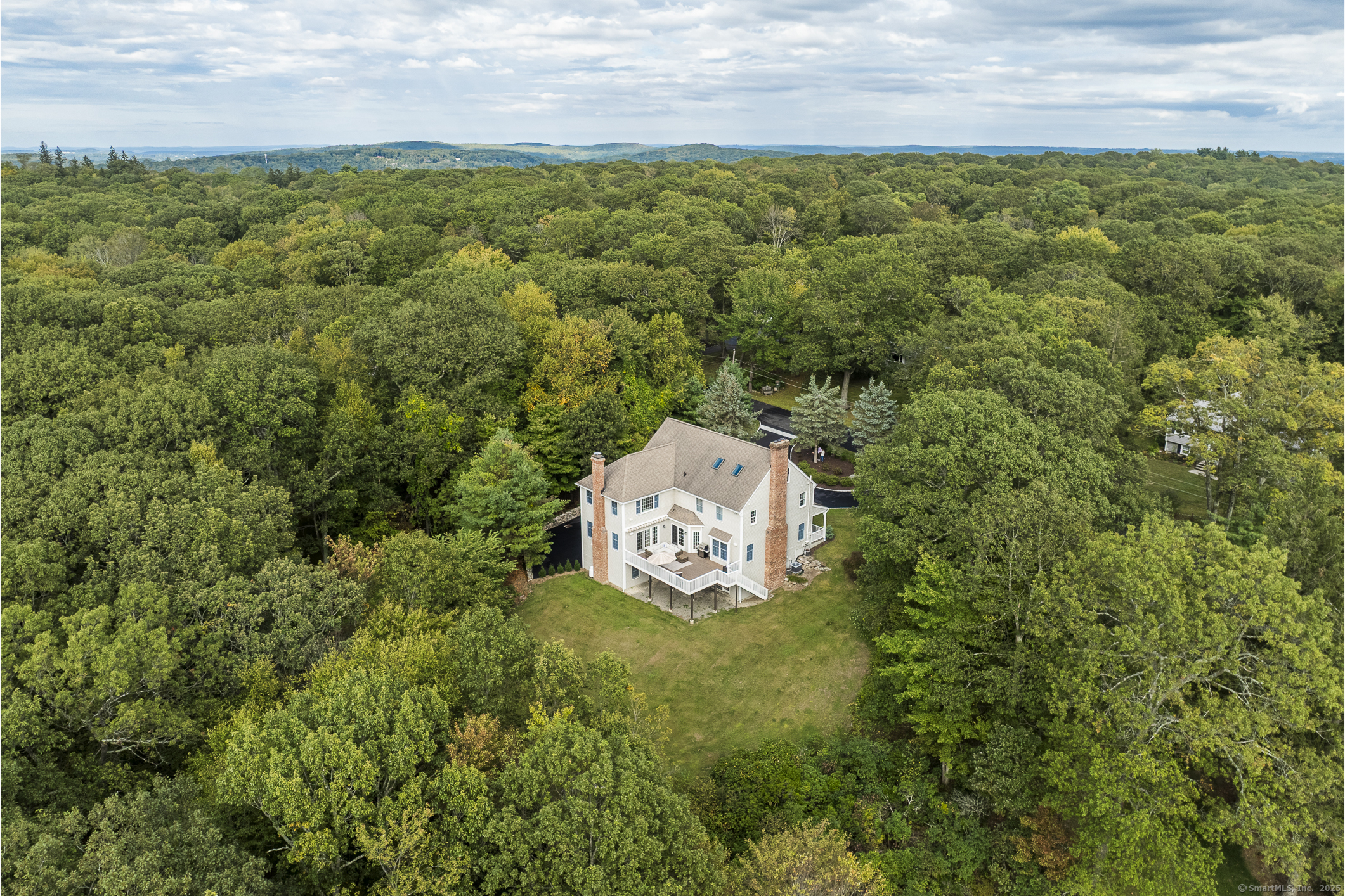 86 Round Lake Road