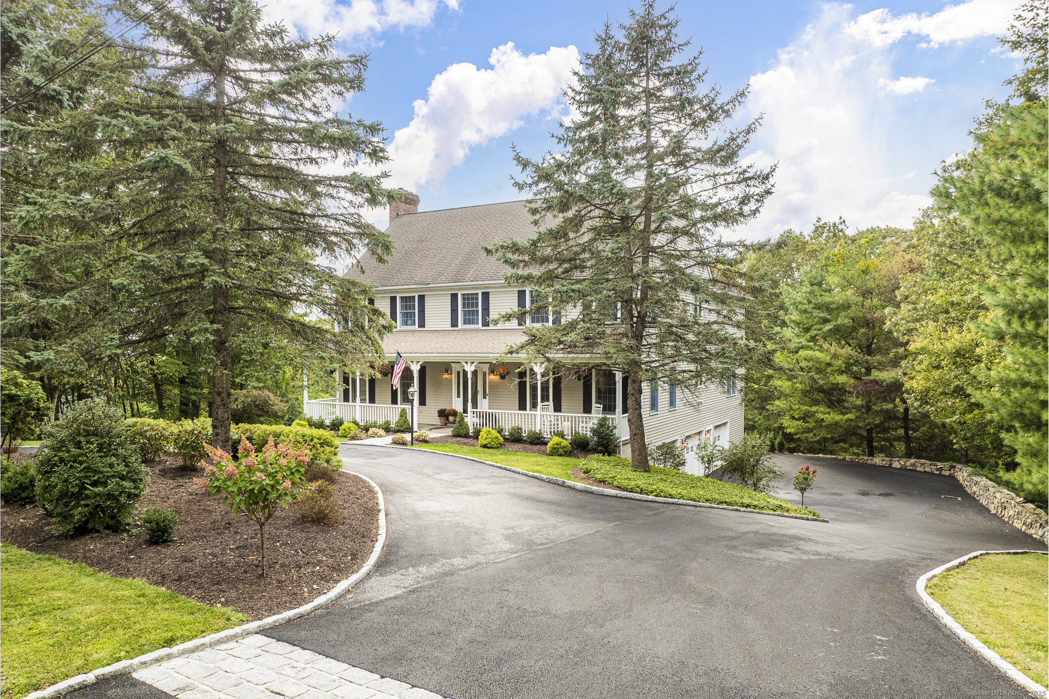 86 Round Lake Road