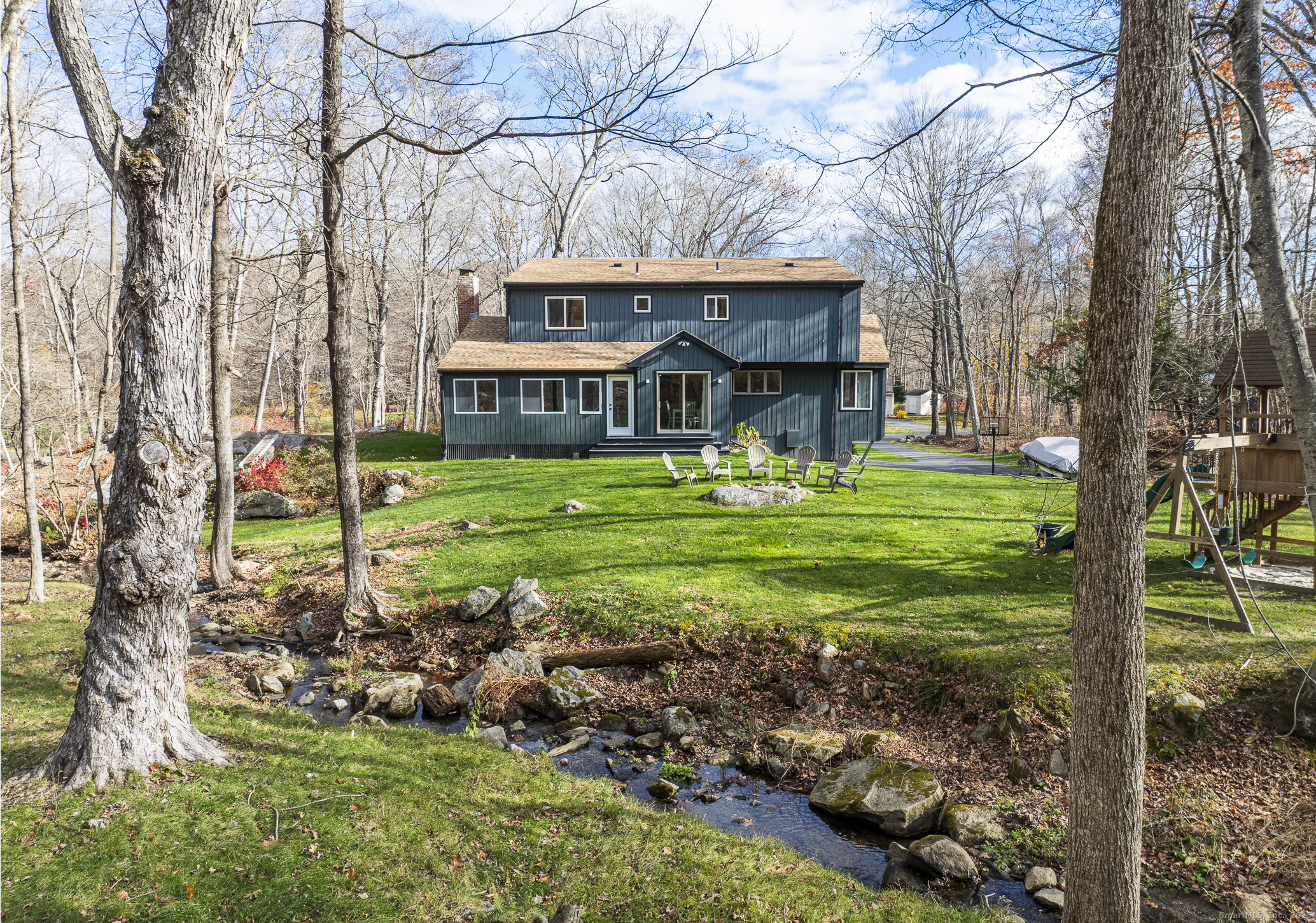 8 Cherokee Drive