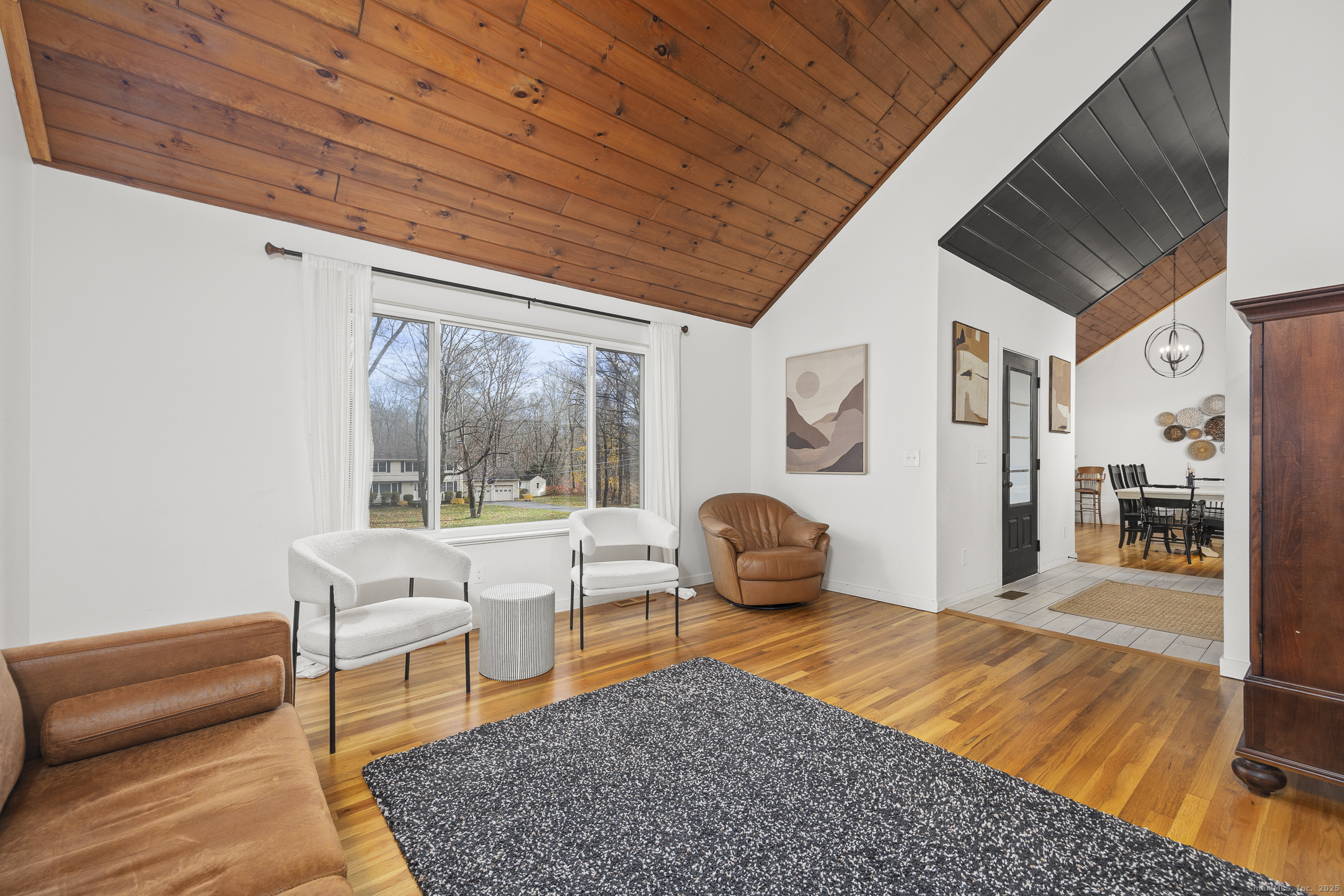 8 Cherokee Drive