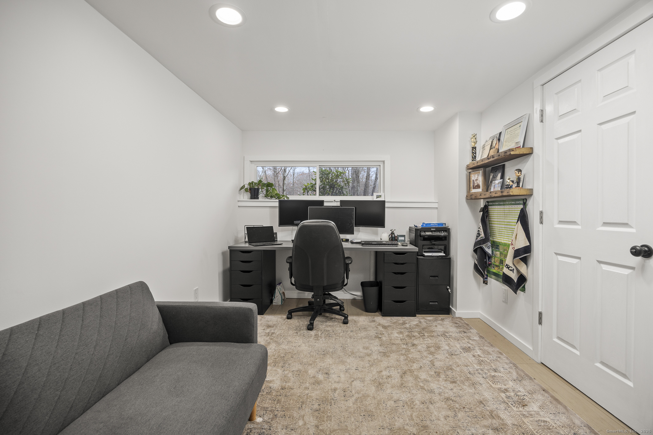 8 Cherokee Drive