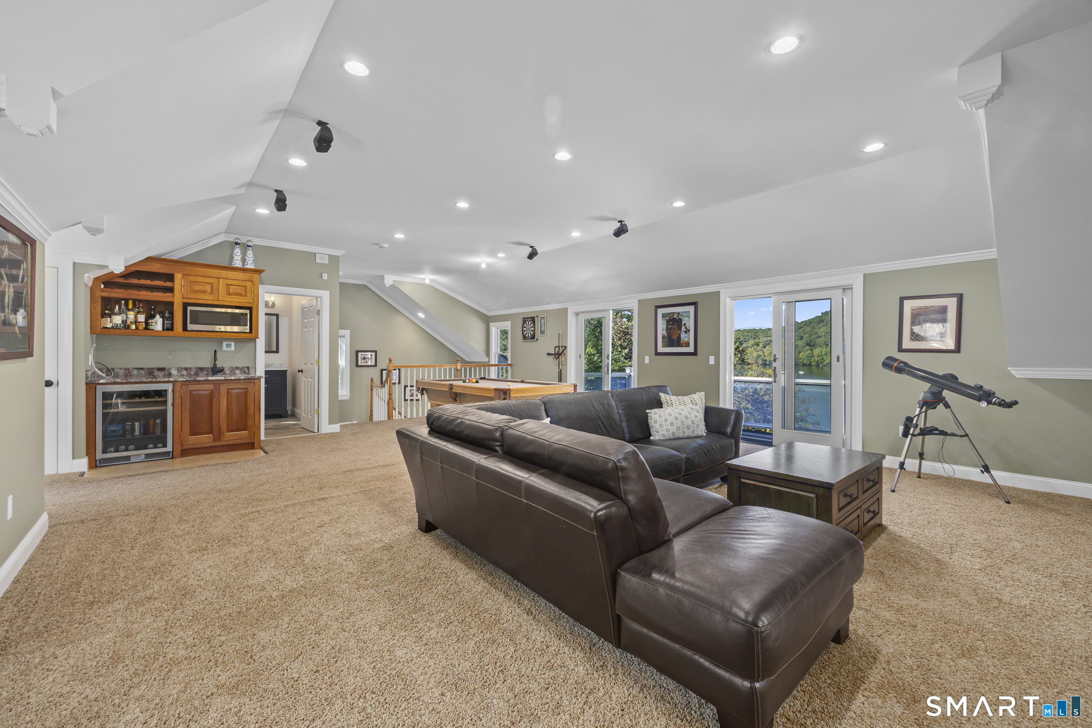 126 Sherry Lane