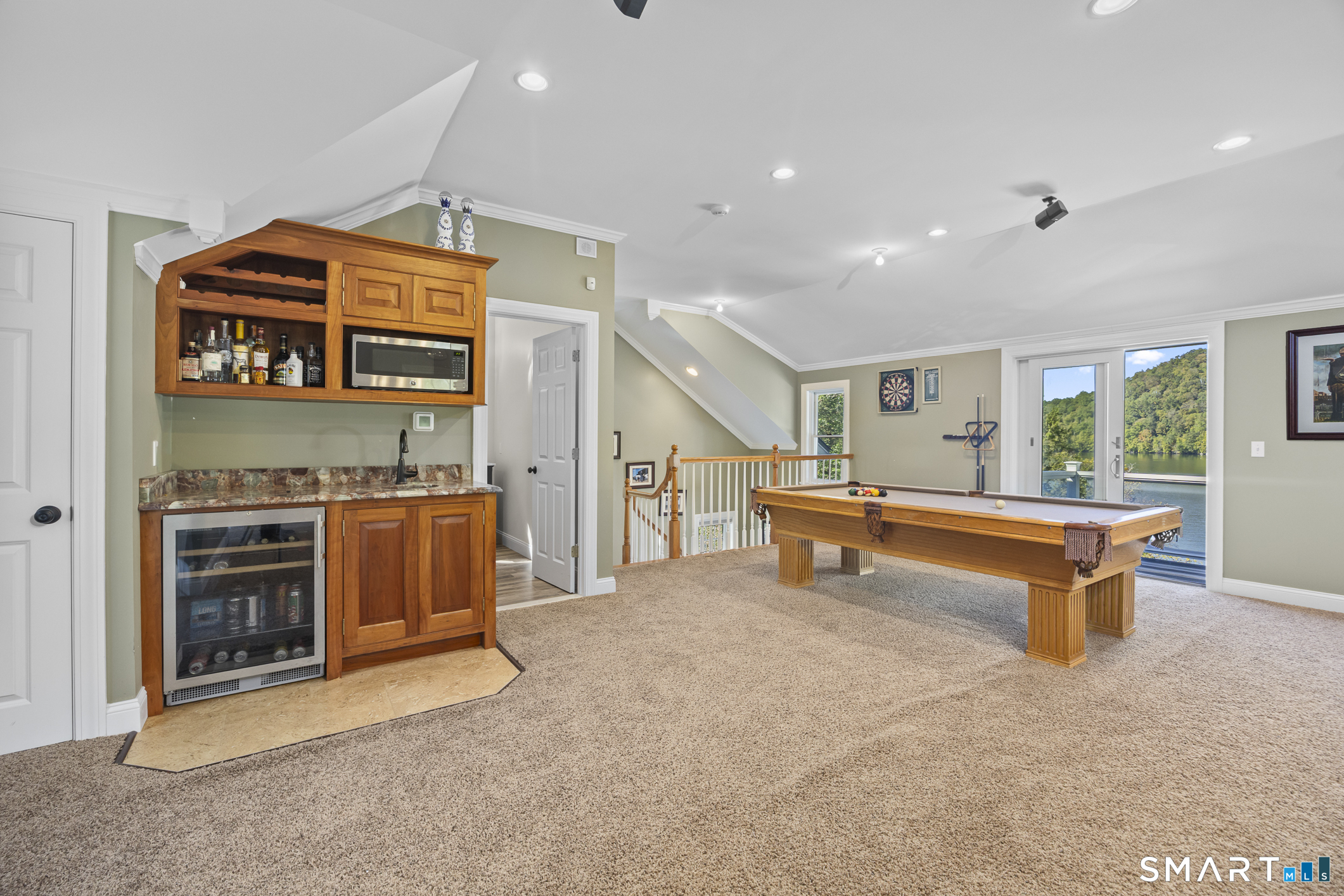 126 Sherry Lane