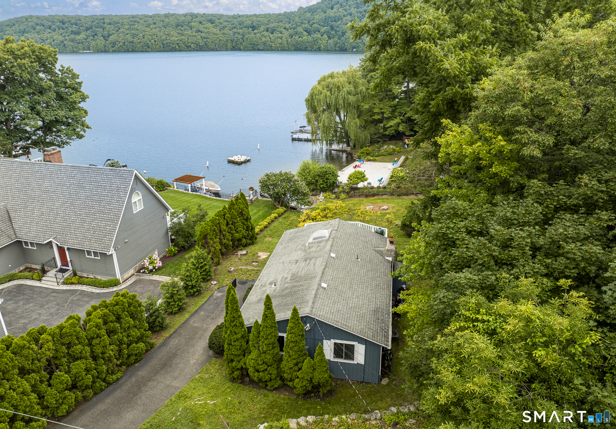 118 Sherry Lane