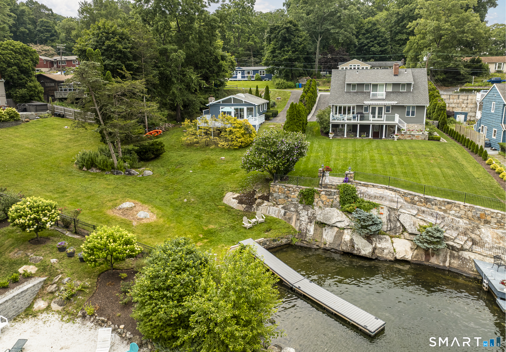 118 Sherry Lane