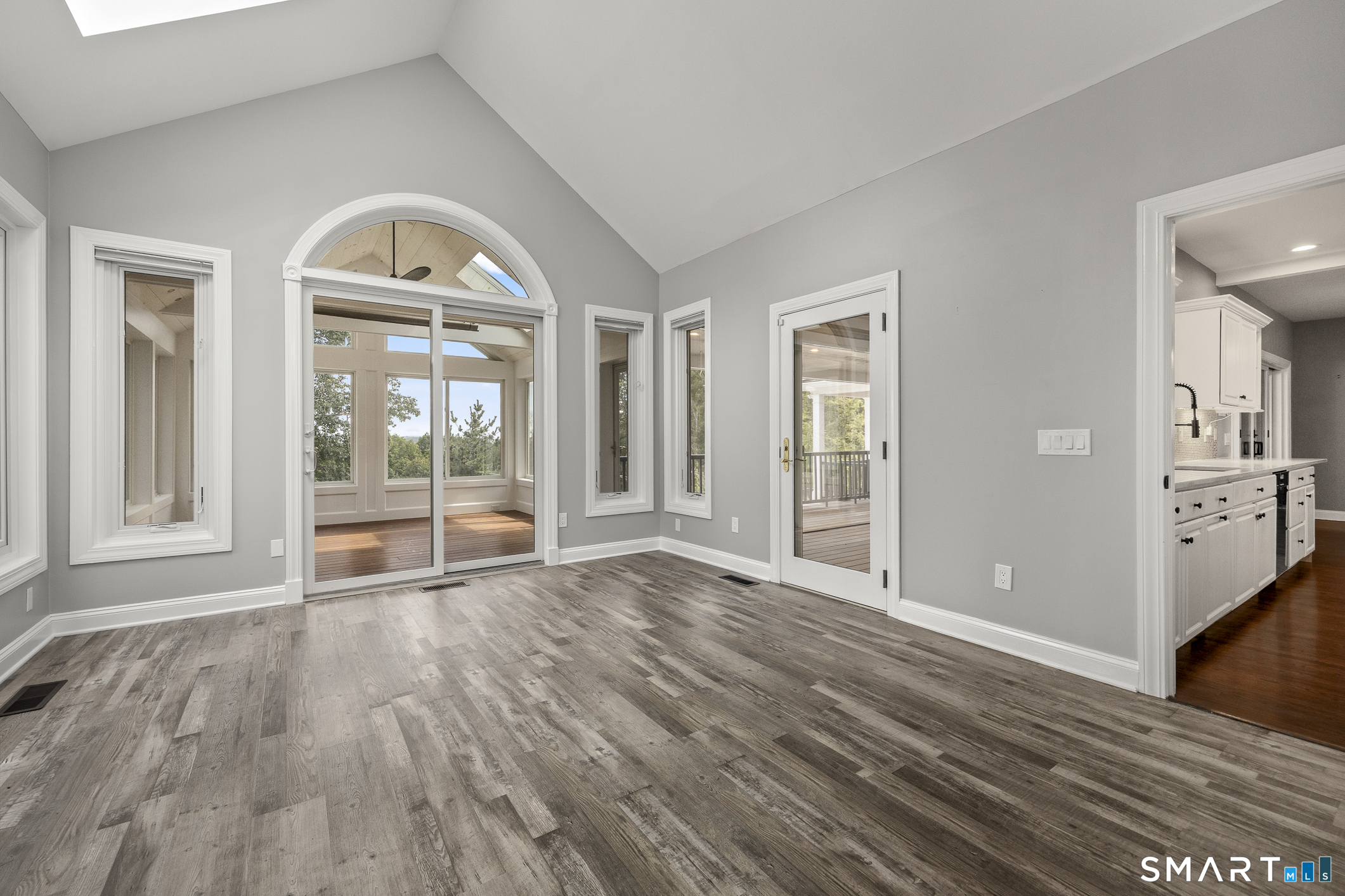 4 Sunrise Lane