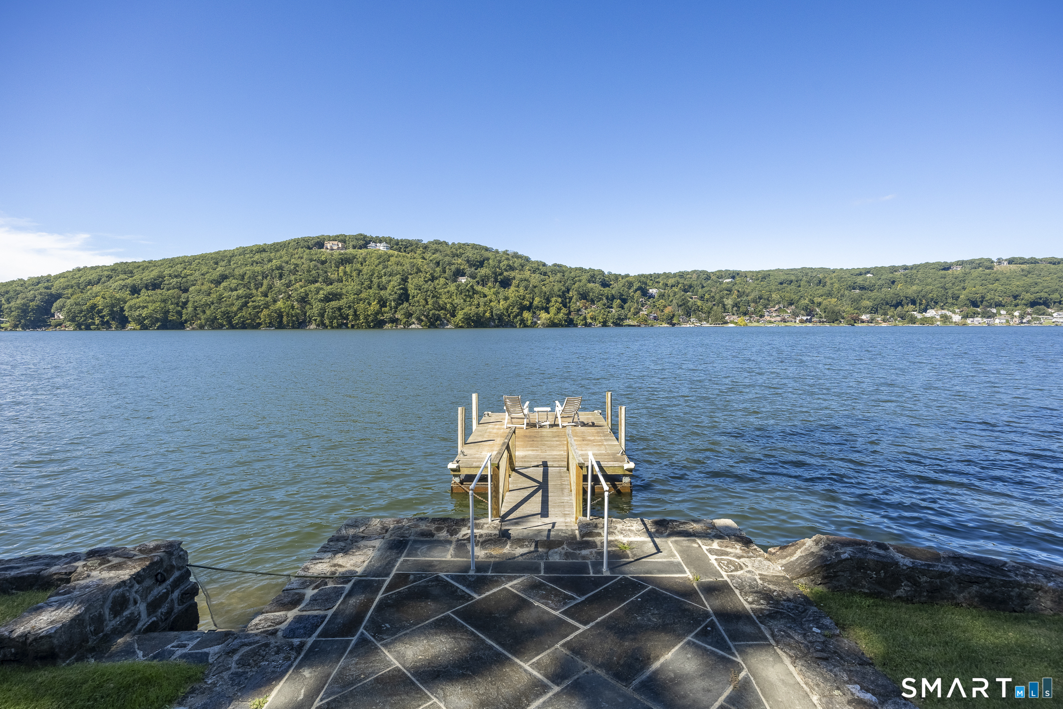 78 Lake Drive South