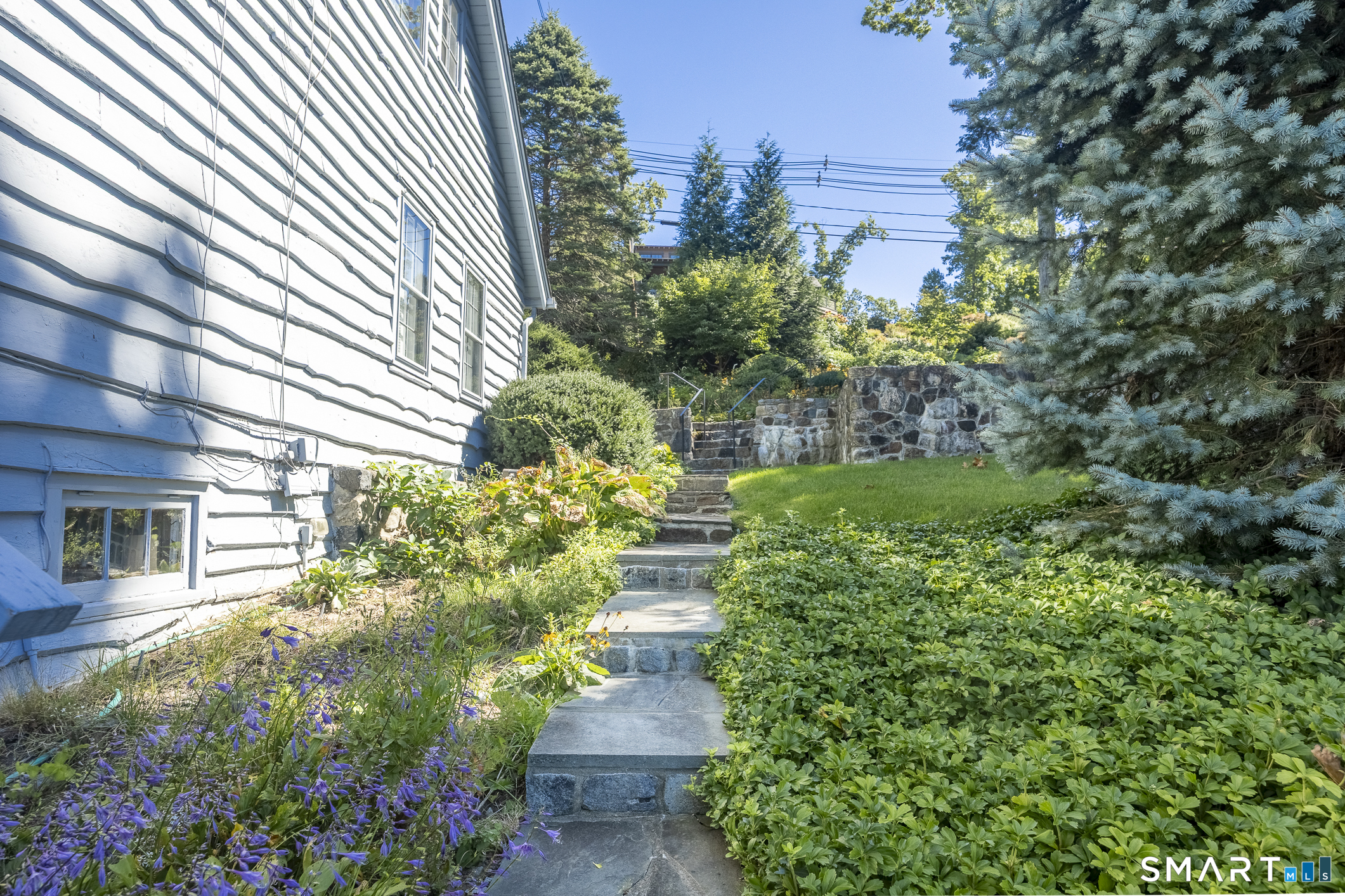 78 Lake Drive South