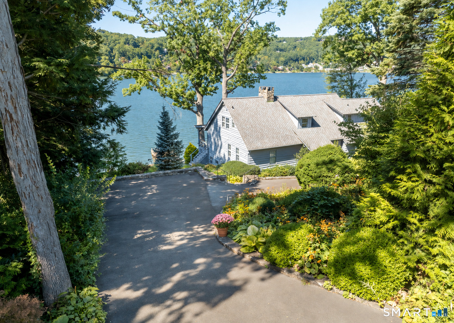 78 Lake Drive South