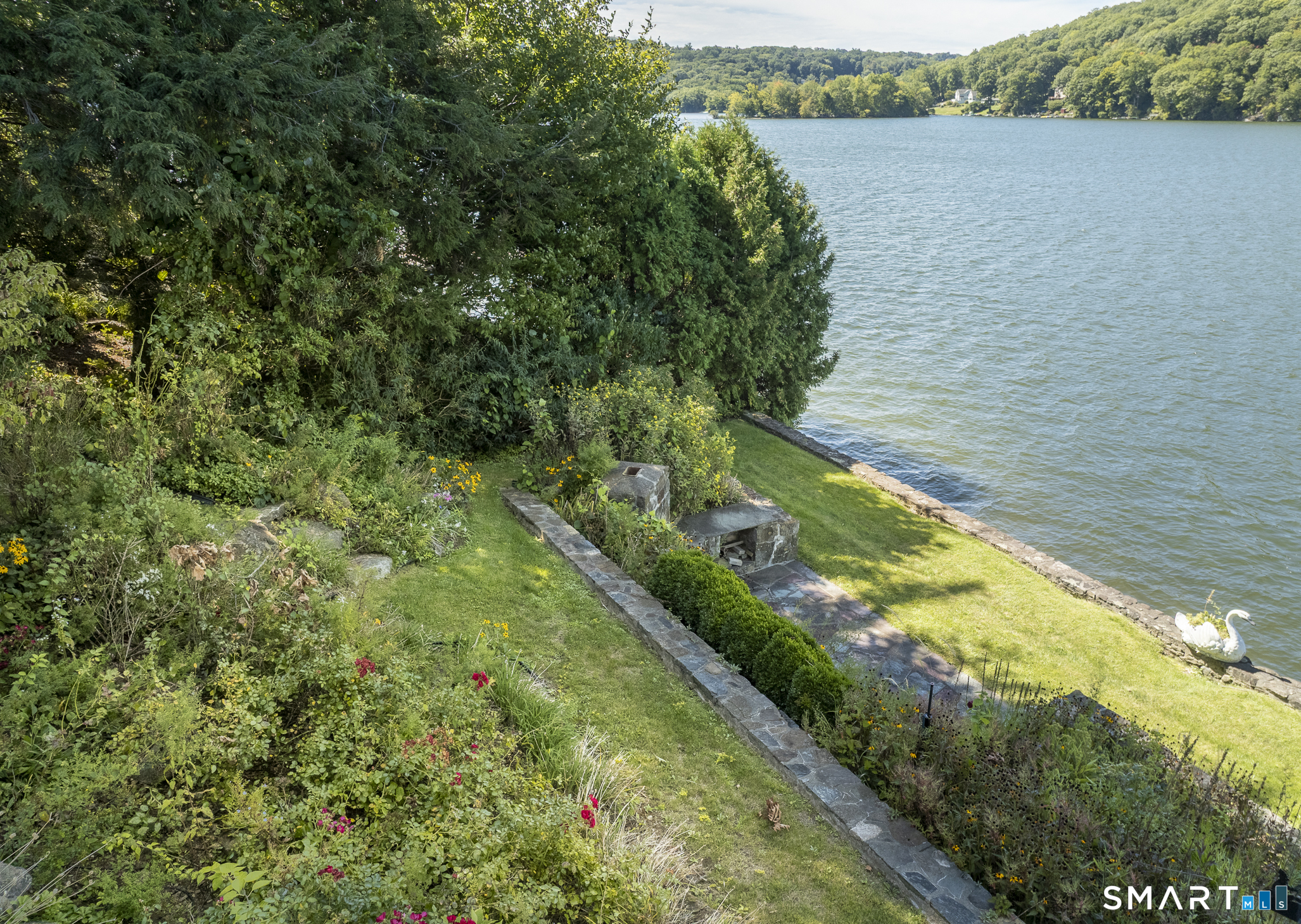 78 Lake Drive South