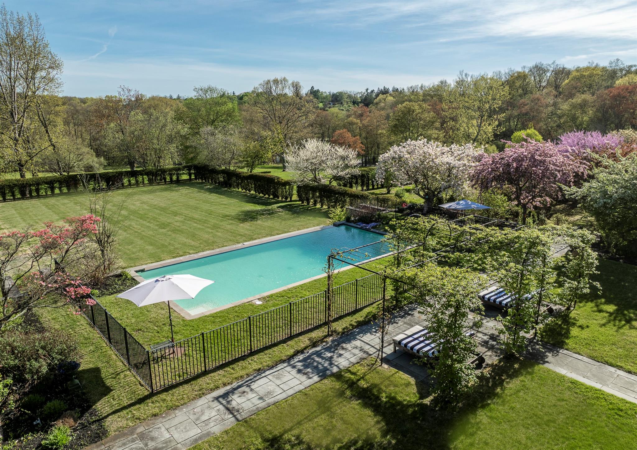 422 Hardscrabble Road