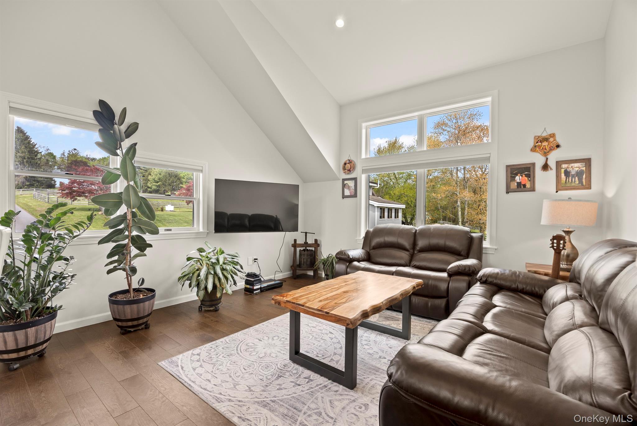 4 Star Cobb Lane