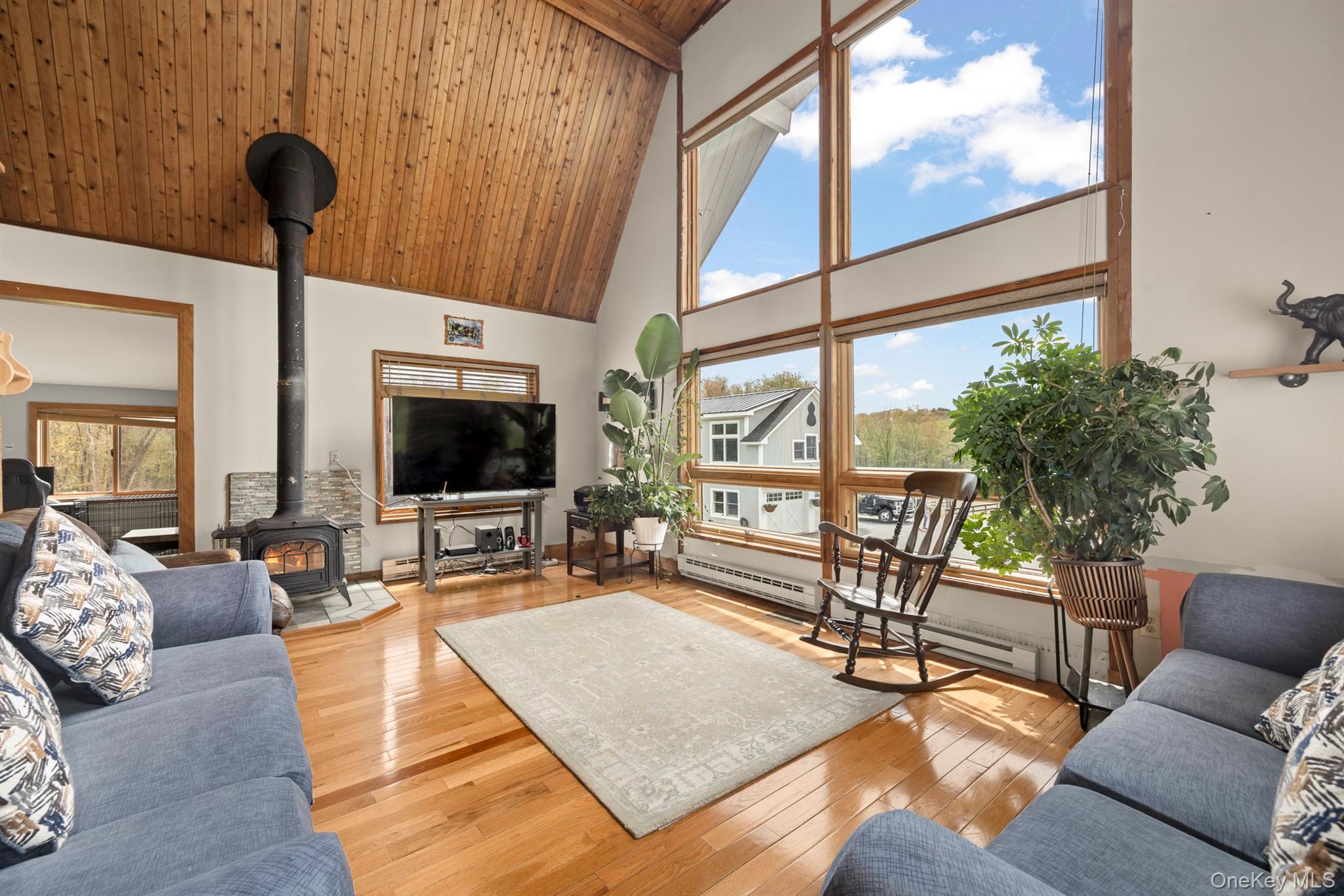 4 Star Cobb Lane