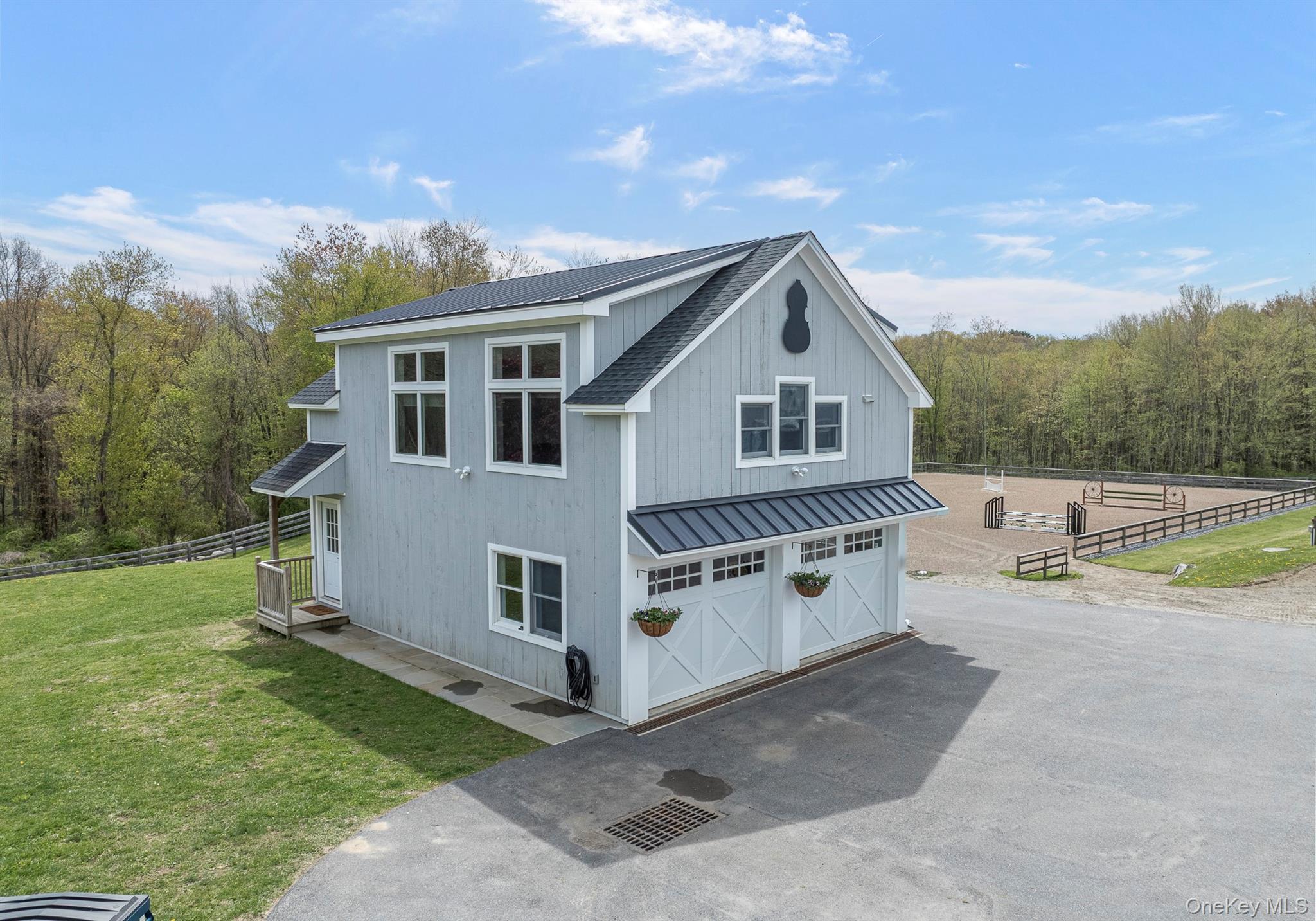 4 Star Cobb Lane