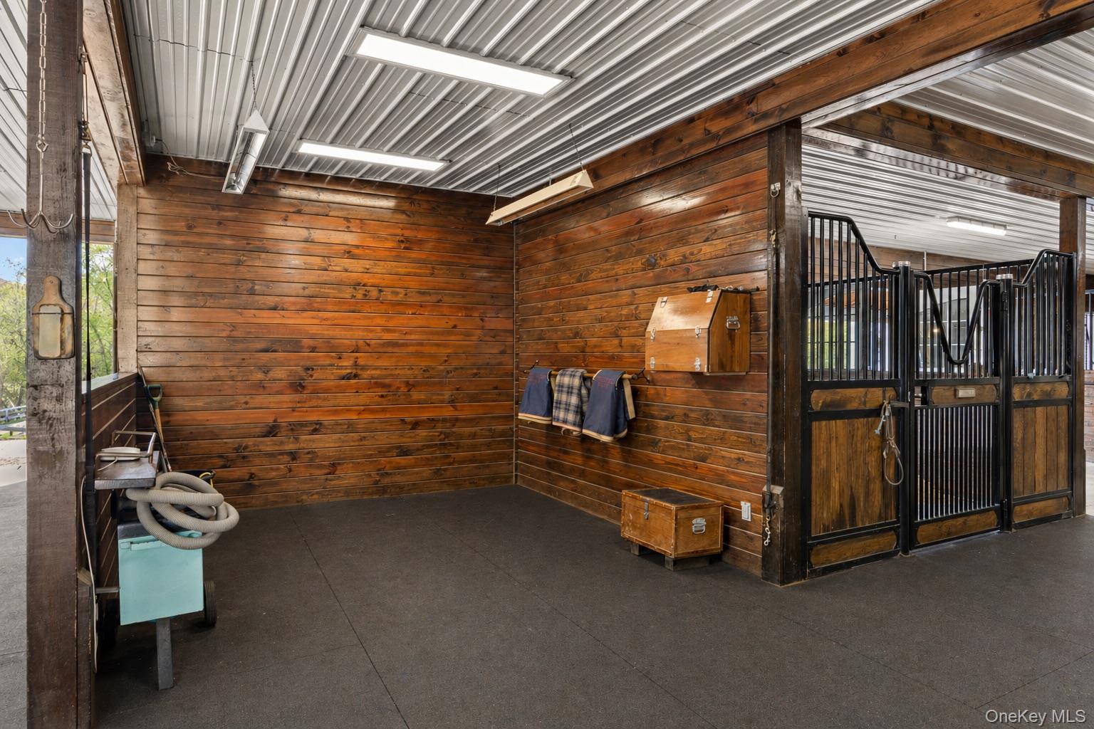 4 Star Cobb Lane
